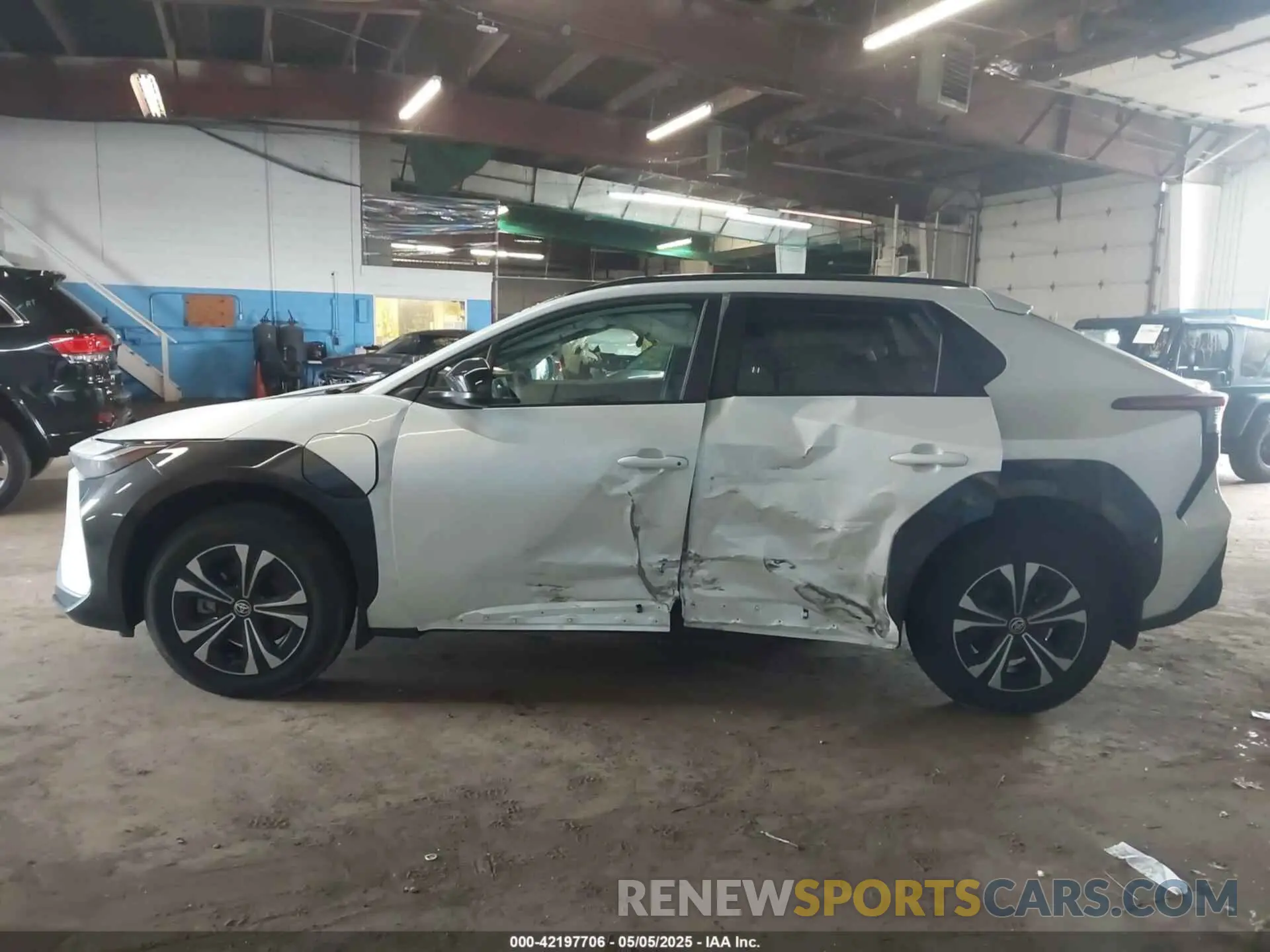 14 Photograph of a damaged car JTMABACA2RA081034 TOYOTA BZ4X 2024