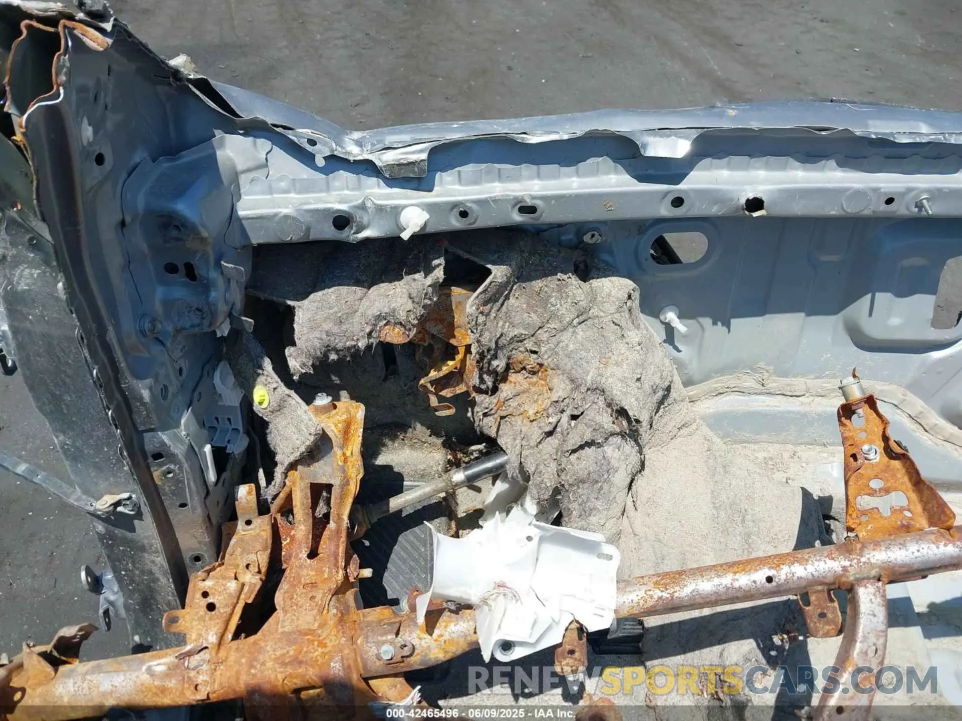 16 Photograph of a damaged car JTMABACA6RA084082 TOYOTA BZ4X 2024