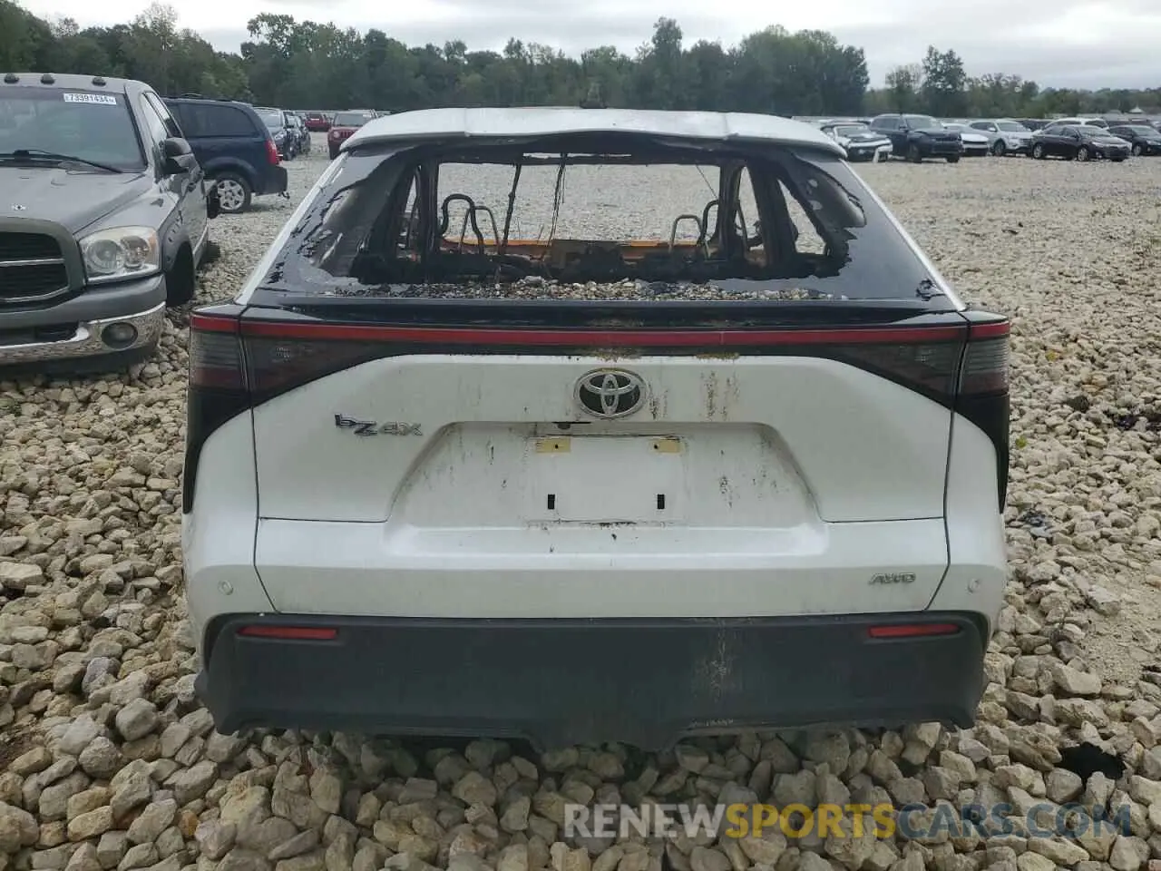 6 Photograph of a damaged car JTMABACA6PA033436 TOYOTA BZ4X XLE 2023