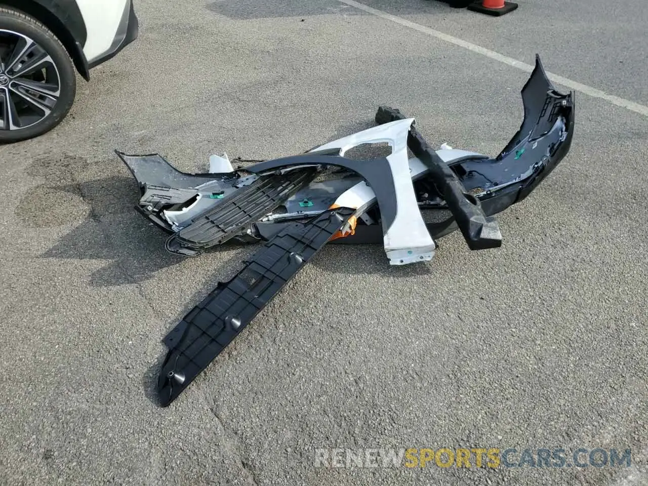13 Photograph of a damaged car JTMABACA7PA014622 TOYOTA BZ4X XLE 2023