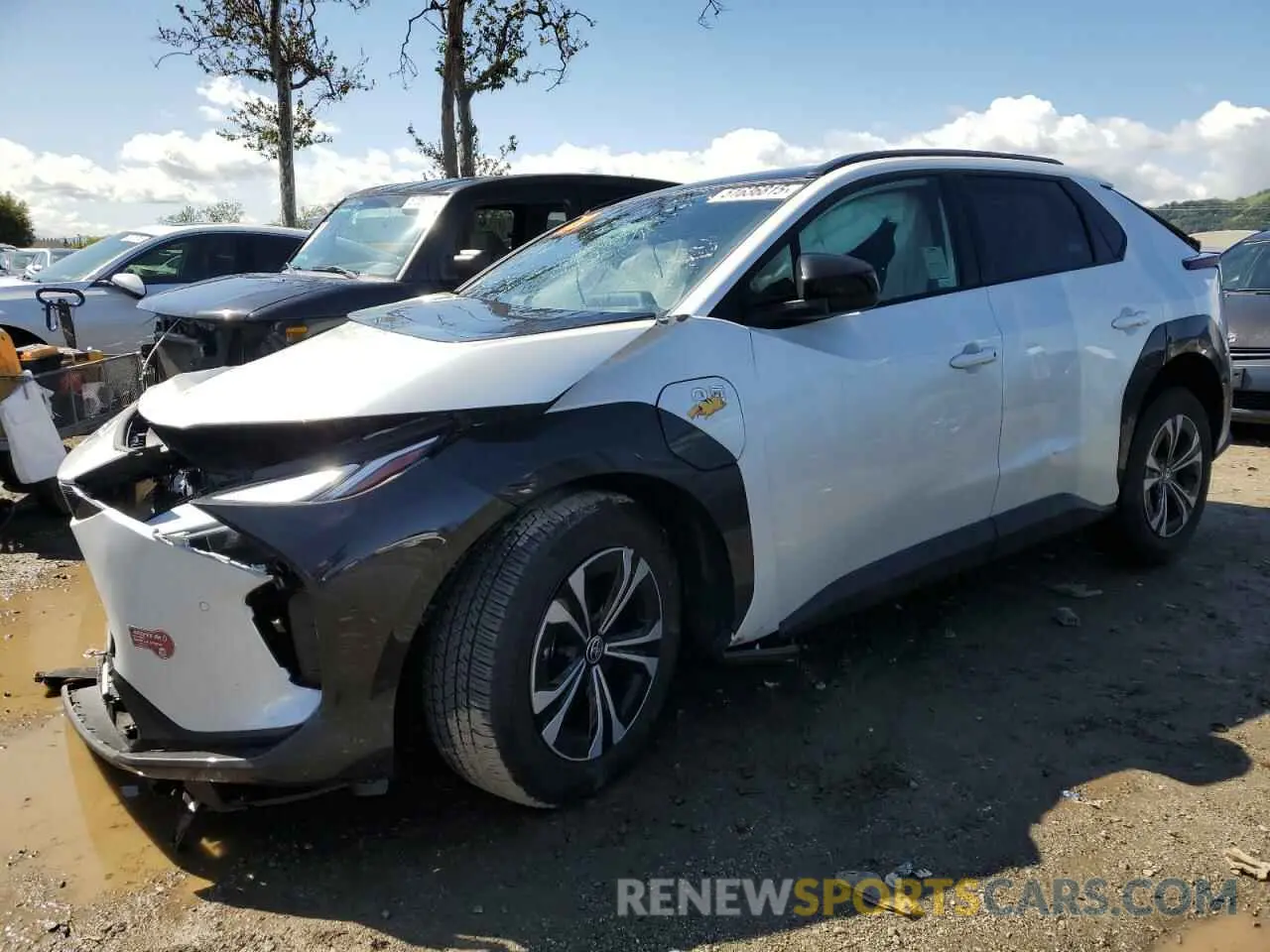 1 Photograph of a damaged car JTMAAAAAXRA037921 TOYOTA BZ4X XLE 2024