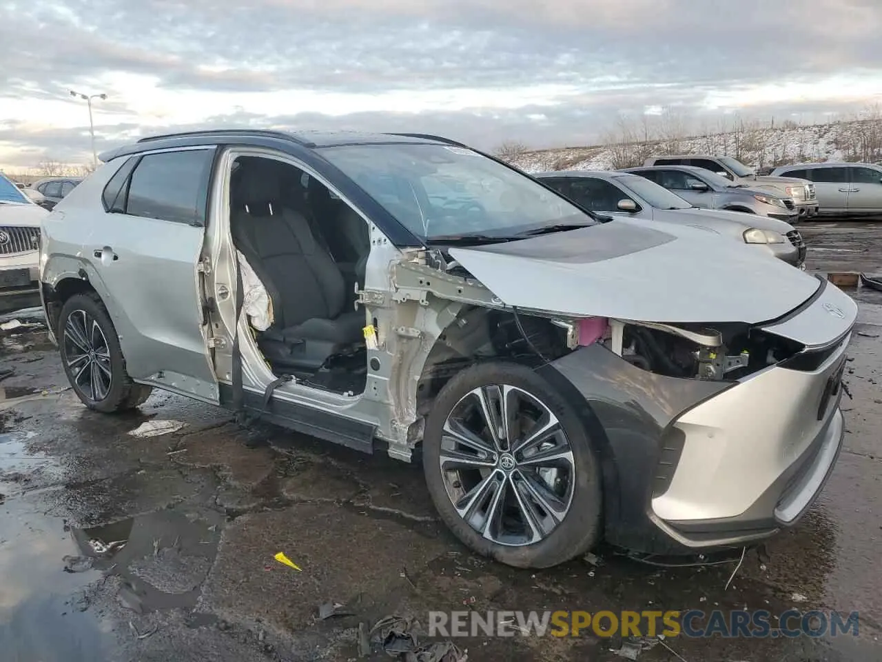 4 Photograph of a damaged car JTMABACA5RA072490 TOYOTA BZ4X XLE 2024