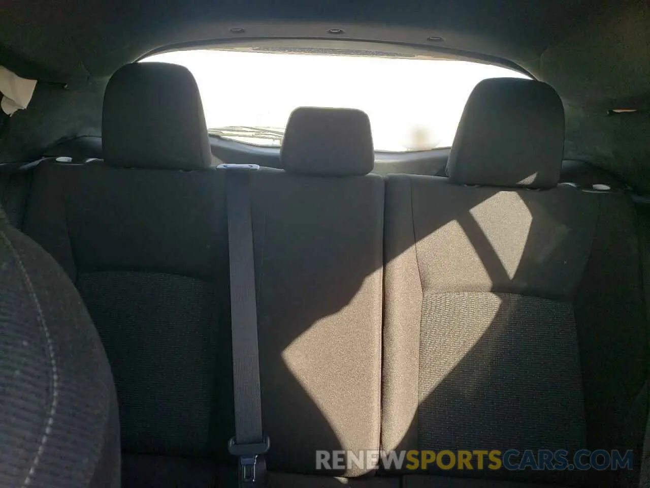 10 Photograph of a damaged car JTNKHMBX0K1021572 TOYOTA C-HR 2019