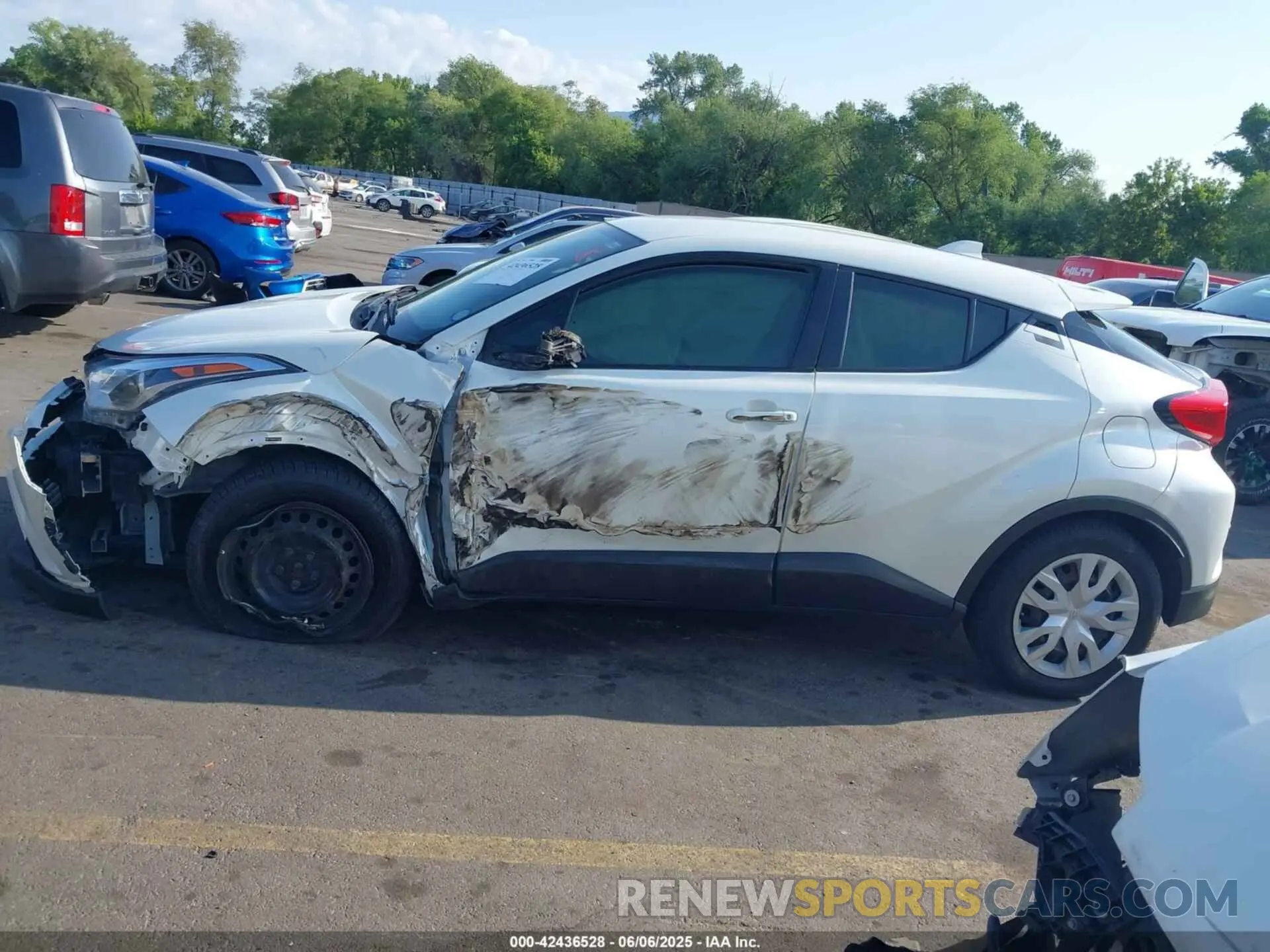 14 Photograph of a damaged car JTNKHMBX0K1031681 TOYOTA C-HR 2019