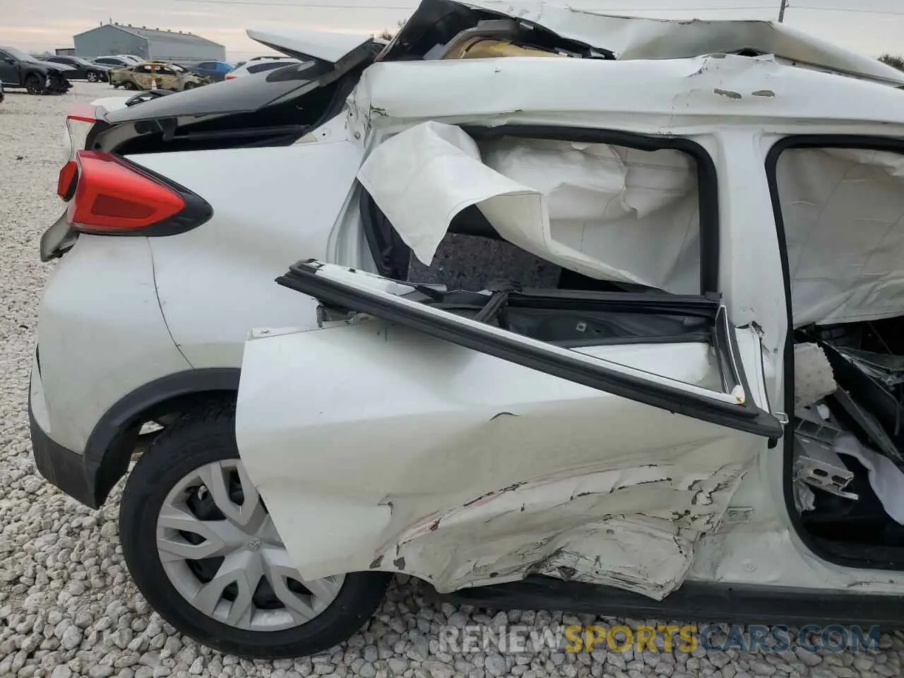 12 Photograph of a damaged car JTNKHMBX0K1032619 TOYOTA C-HR 2019