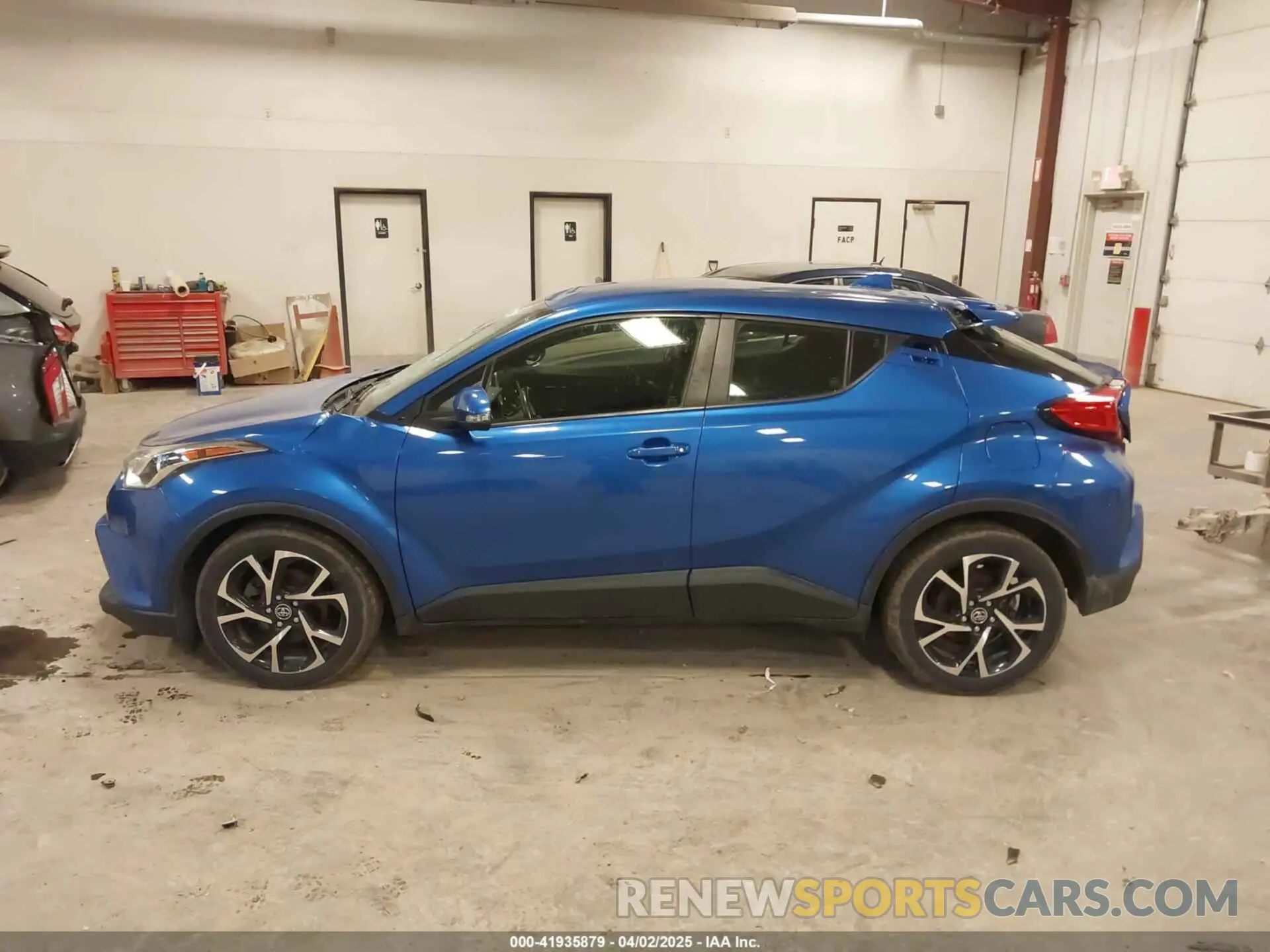 14 Photograph of a damaged car JTNKHMBX0K1042342 TOYOTA C-HR 2019