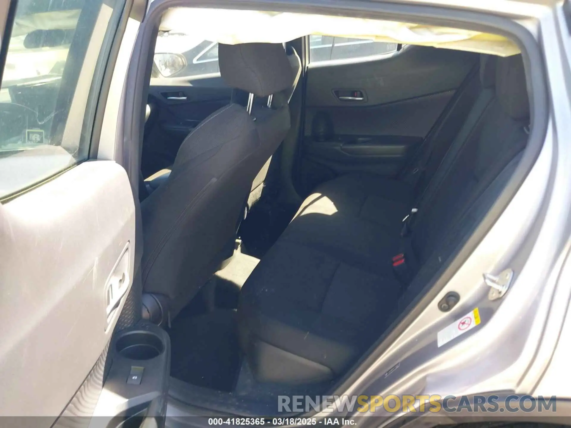 8 Photograph of a damaged car JTNKHMBX0K1050506 TOYOTA C-HR 2019