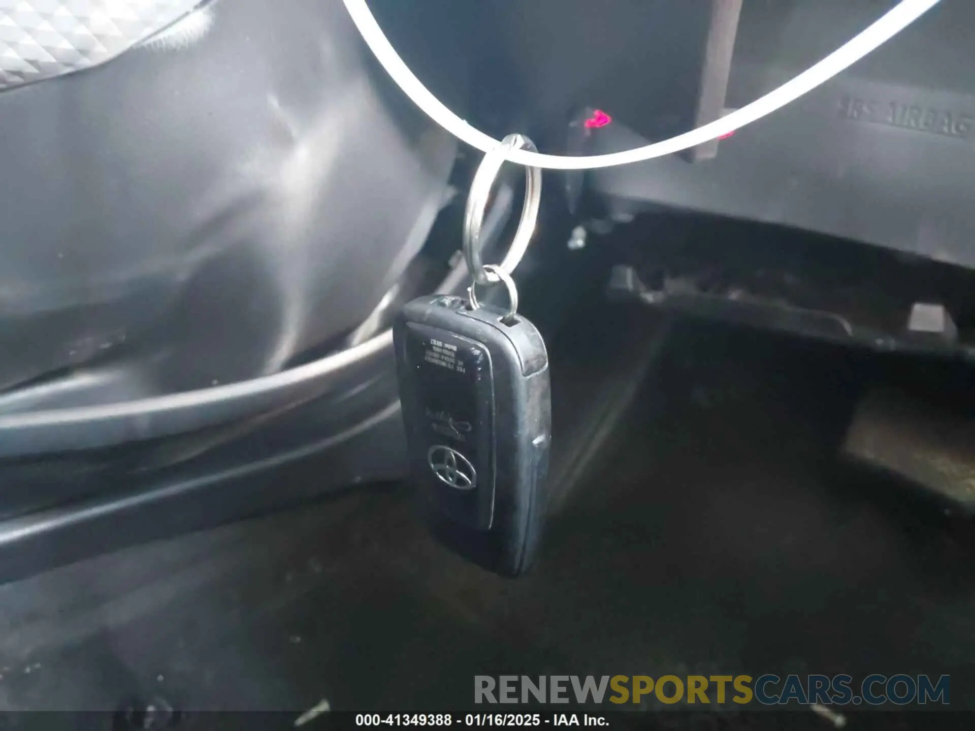 11 Photograph of a damaged car JTNKHMBX0K1053275 TOYOTA C-HR 2019