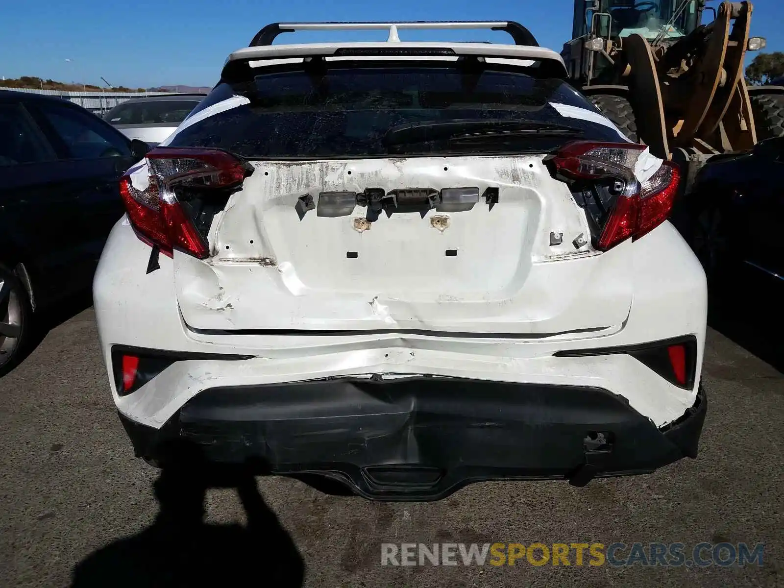 9 Photograph of a damaged car JTNKHMBX1K1012833 TOYOTA C-HR 2019