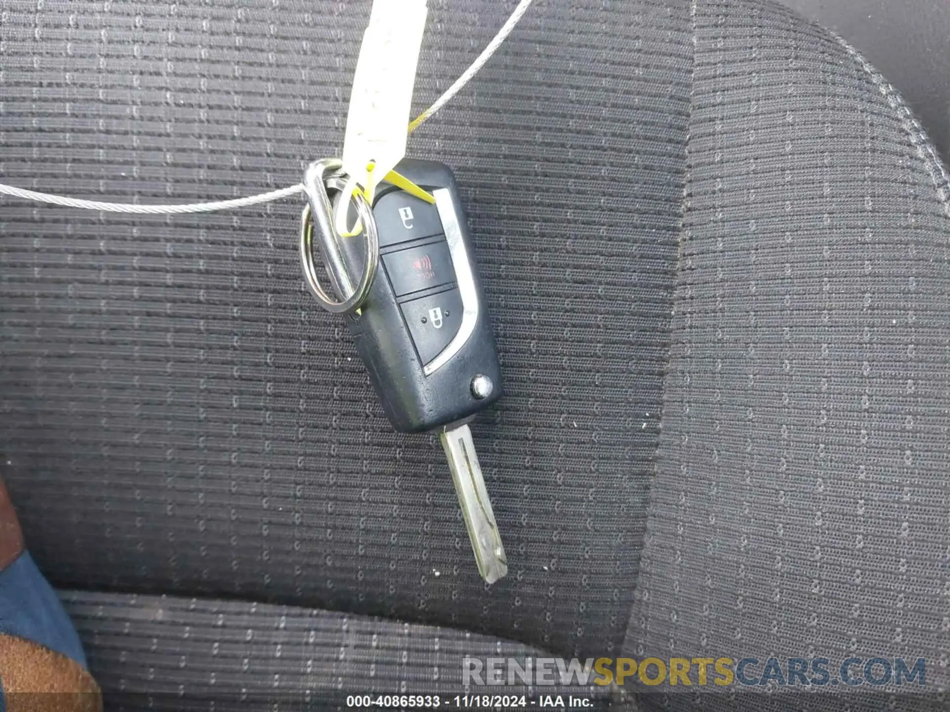 11 Photograph of a damaged car JTNKHMBX1K1023315 TOYOTA C-HR 2019