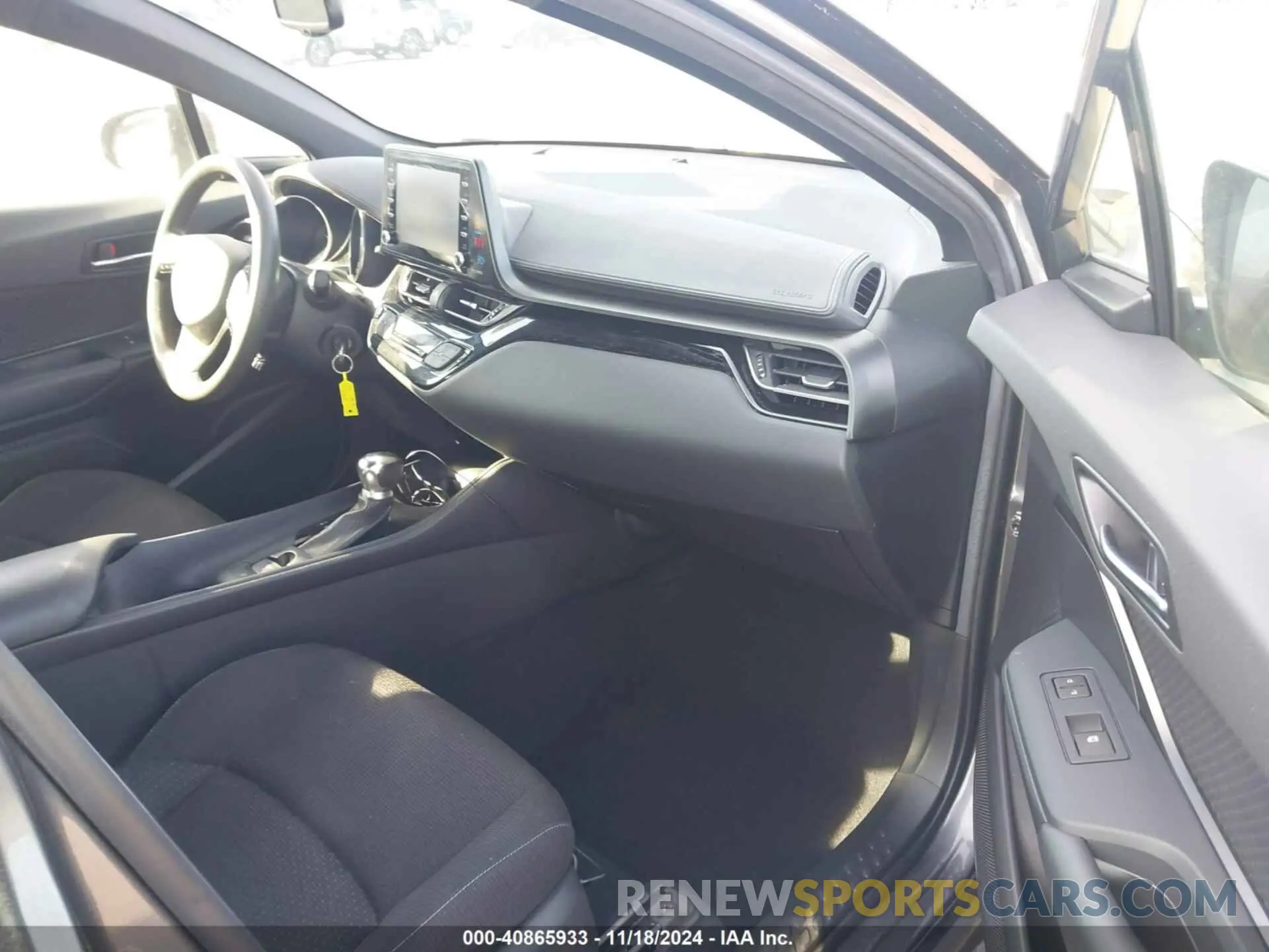 5 Photograph of a damaged car JTNKHMBX1K1023315 TOYOTA C-HR 2019