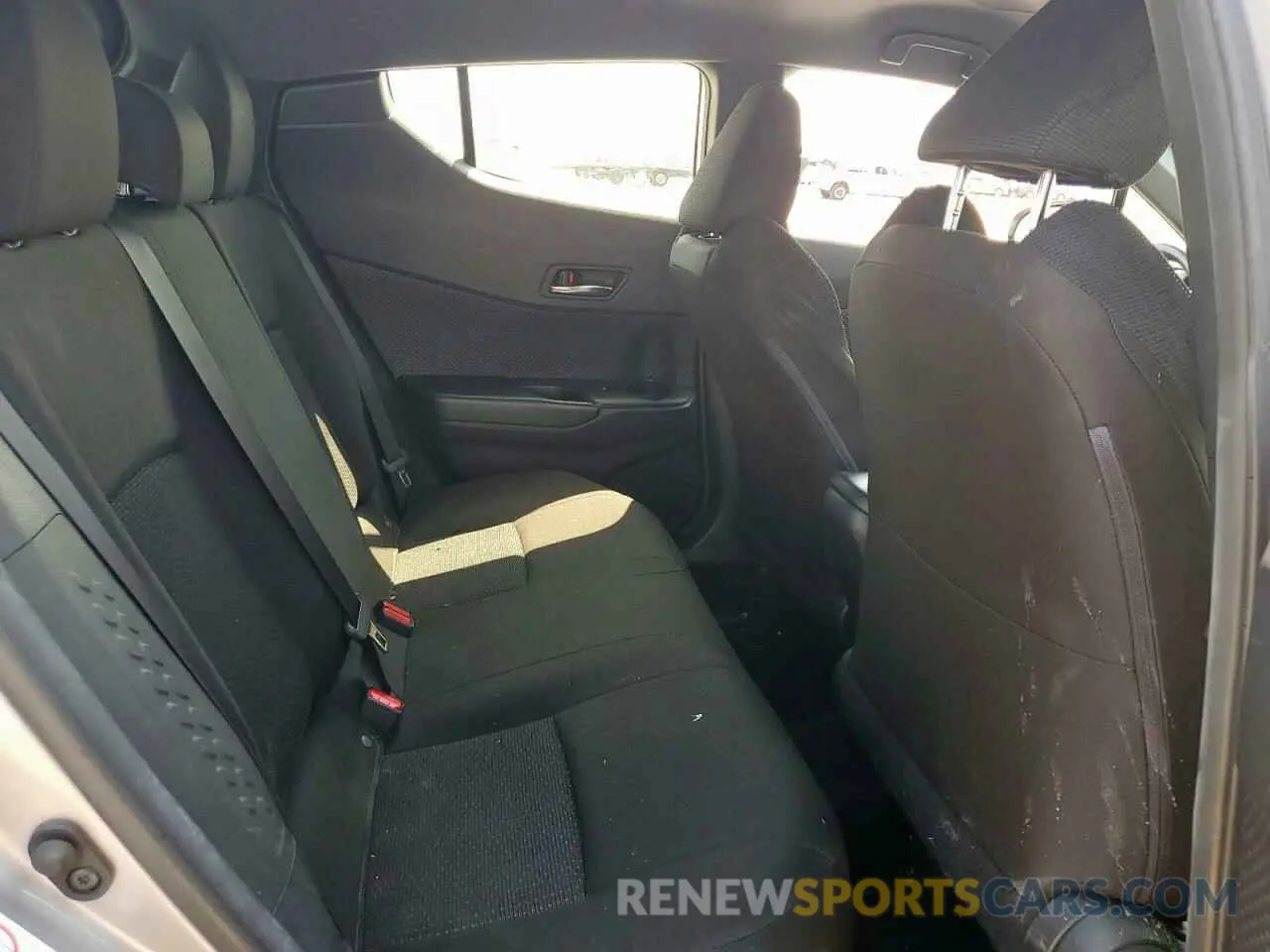 11 Photograph of a damaged car JTNKHMBX1K1051387 TOYOTA C-HR 2019