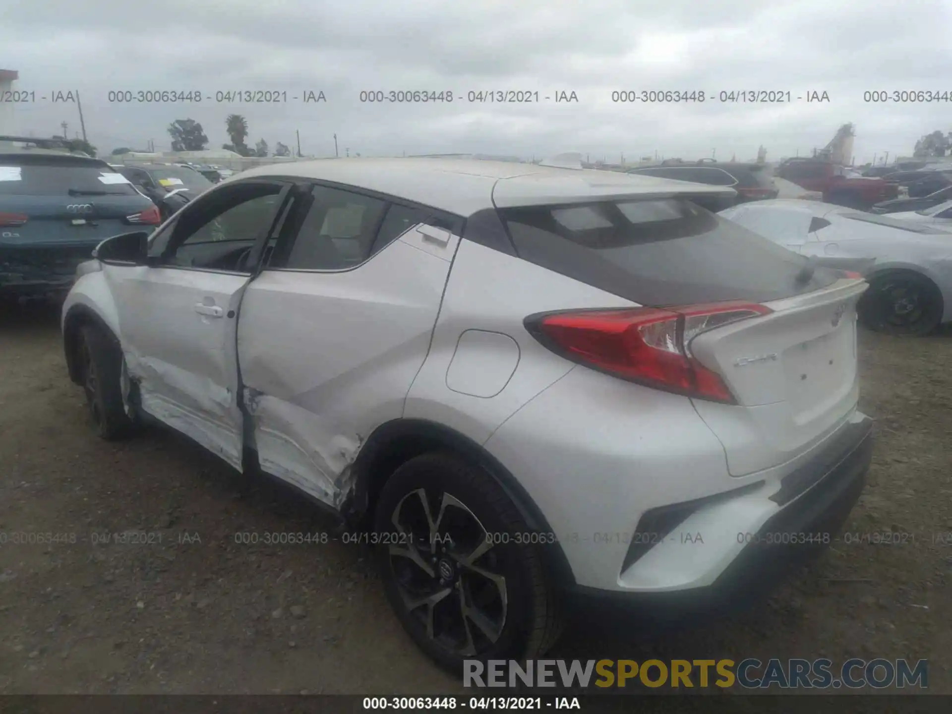 3 Photograph of a damaged car JTNKHMBX2K1044514 TOYOTA C-HR 2019