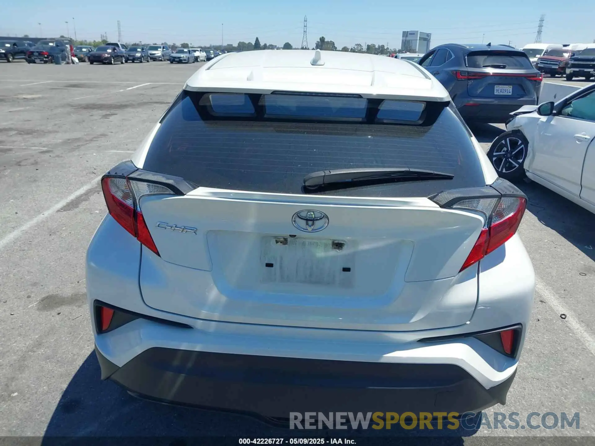 17 Photograph of a damaged car JTNKHMBX2K1049065 TOYOTA C-HR 2019