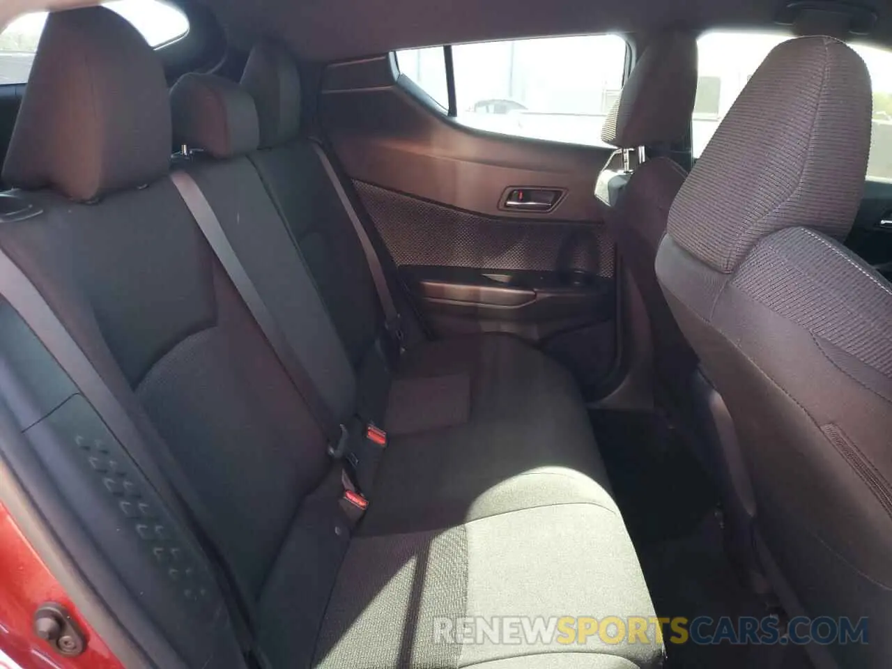 11 Photograph of a damaged car JTNKHMBX2K1049311 TOYOTA C-HR 2019