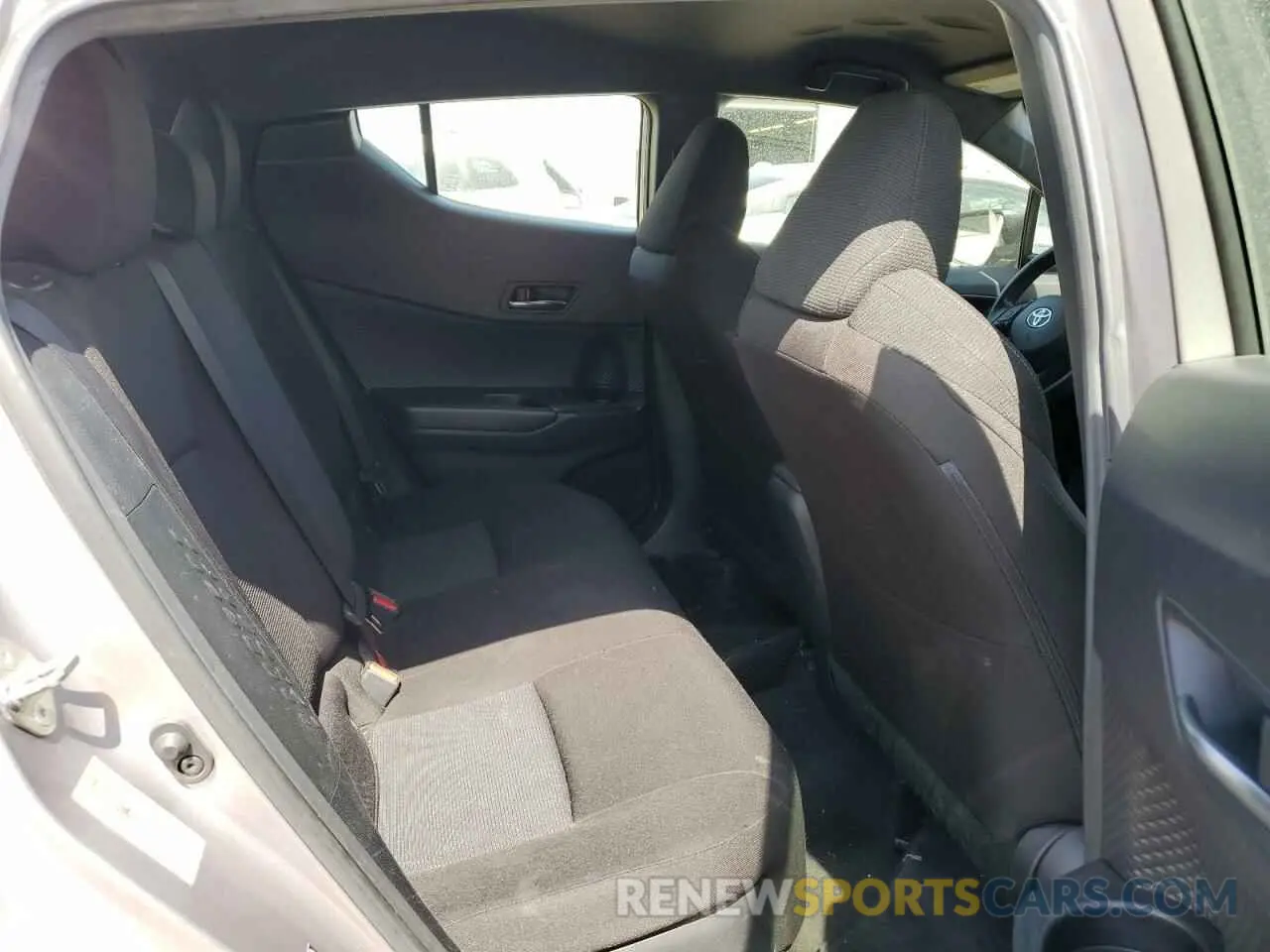 10 Photograph of a damaged car JTNKHMBX3K1030296 TOYOTA C-HR 2019