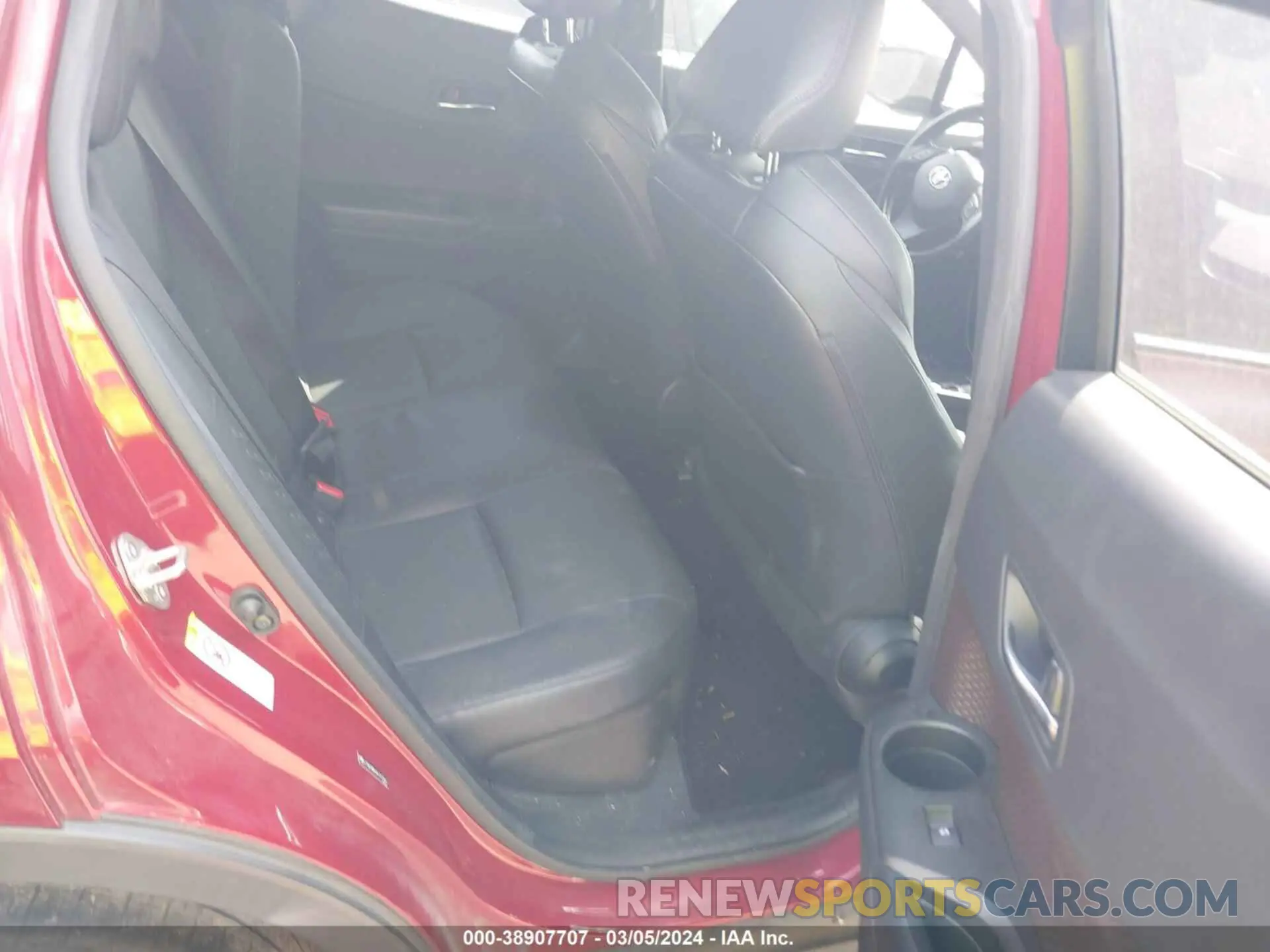 8 Photograph of a damaged car JTNKHMBX4K1013961 TOYOTA C-HR 2019