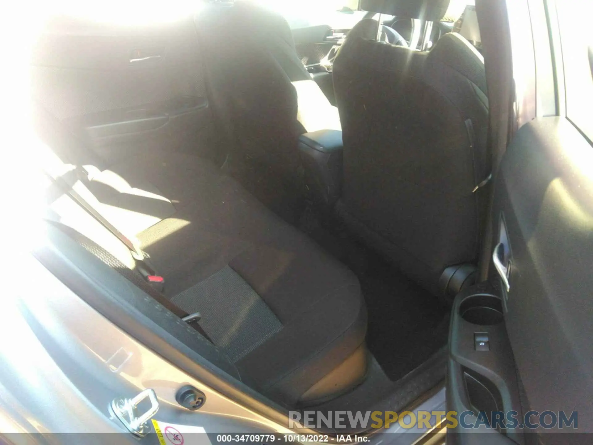 8 Photograph of a damaged car JTNKHMBX4K1023910 TOYOTA C-HR 2019