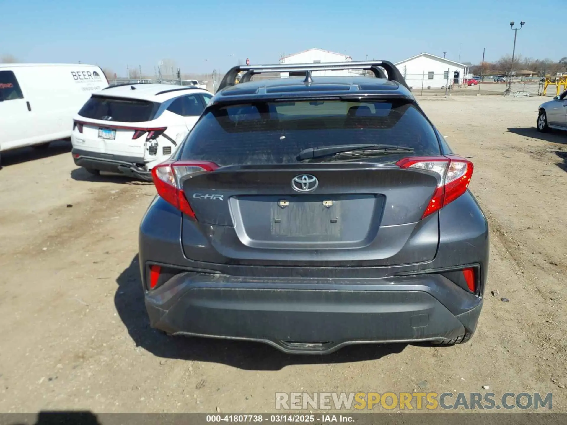 17 Photograph of a damaged car JTNKHMBX4K1025527 TOYOTA C-HR 2019