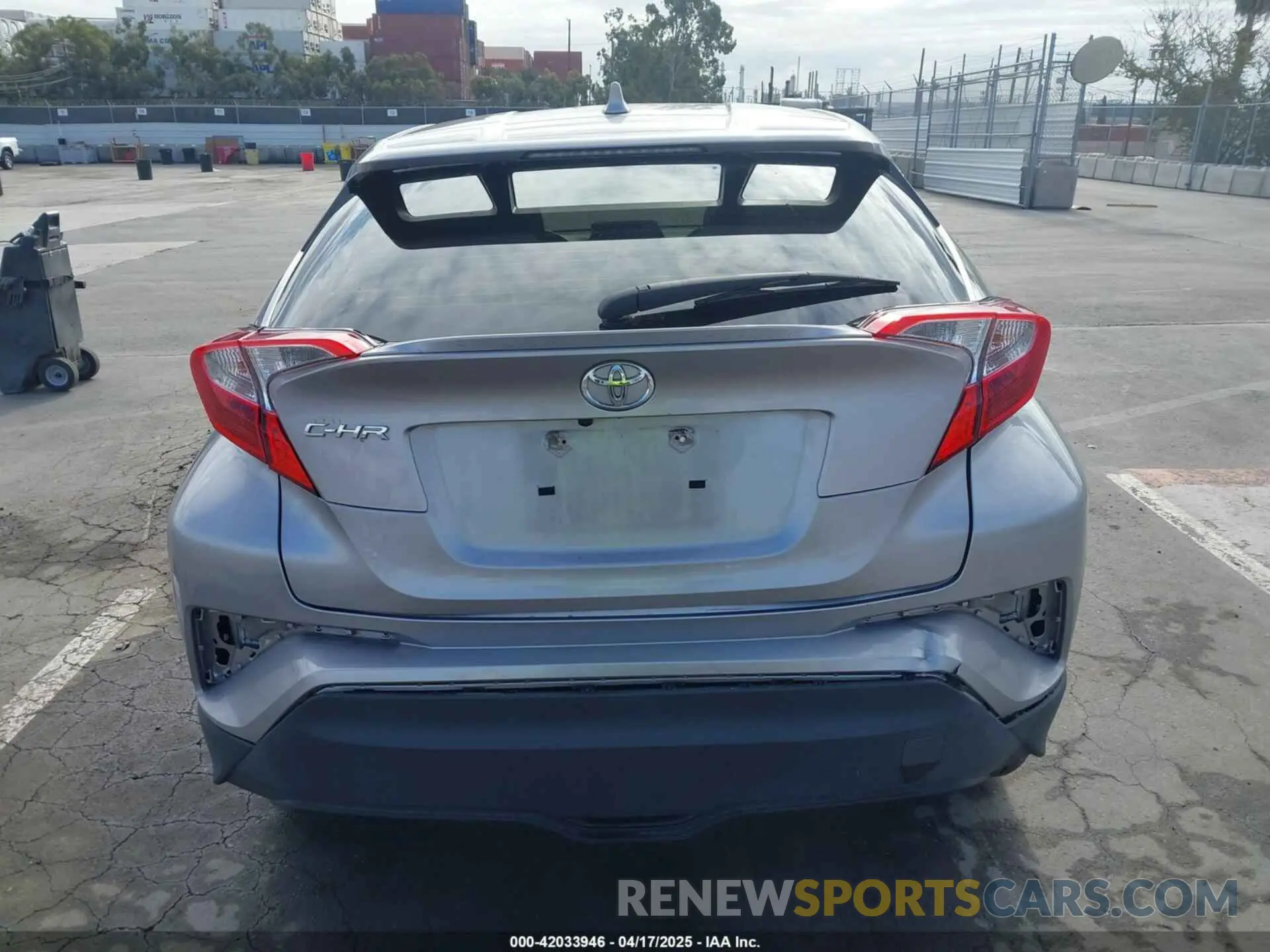 17 Photograph of a damaged car JTNKHMBX4K1025673 TOYOTA C-HR 2019