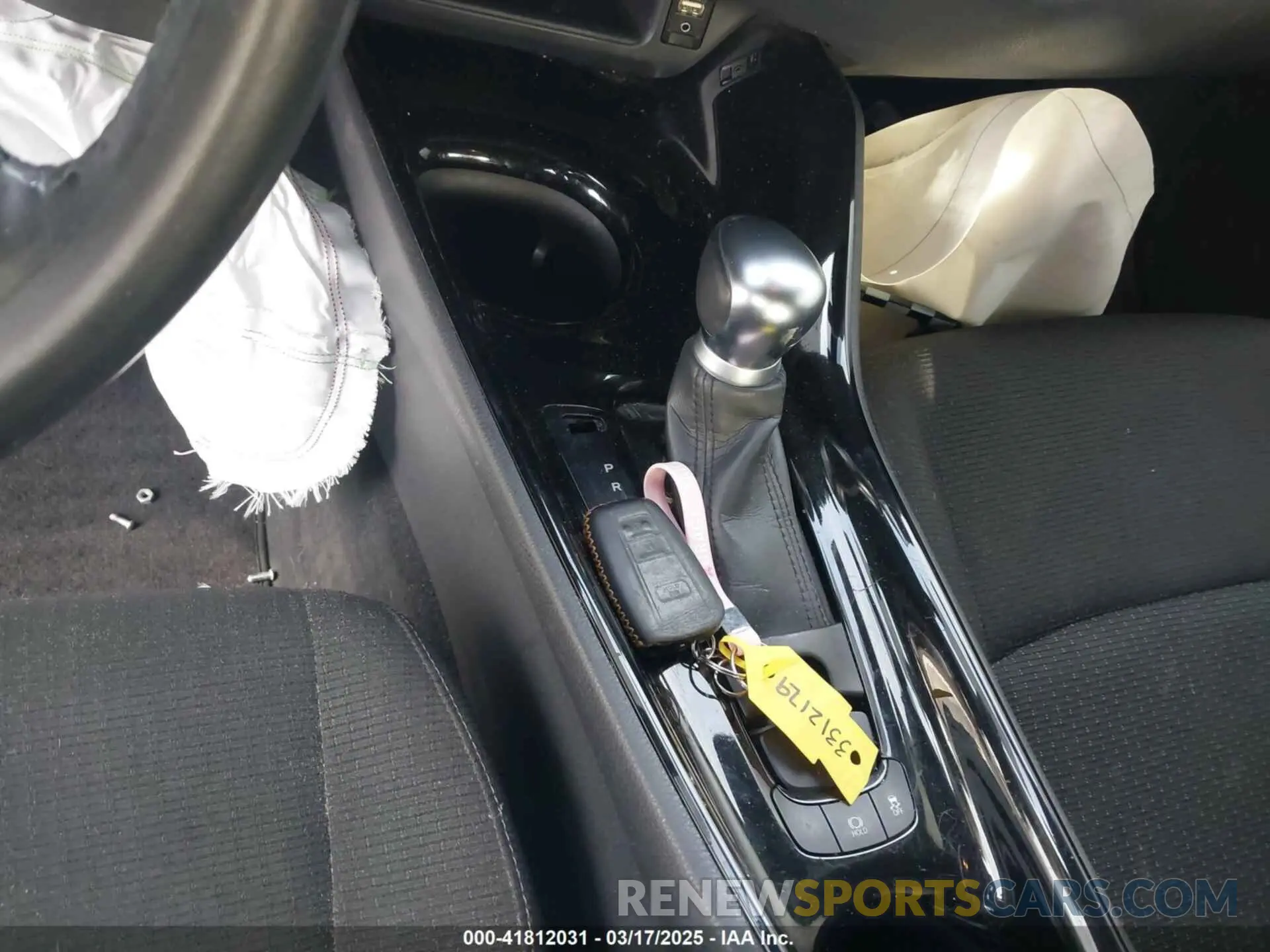 11 Photograph of a damaged car JTNKHMBX4K1040772 TOYOTA C-HR 2019