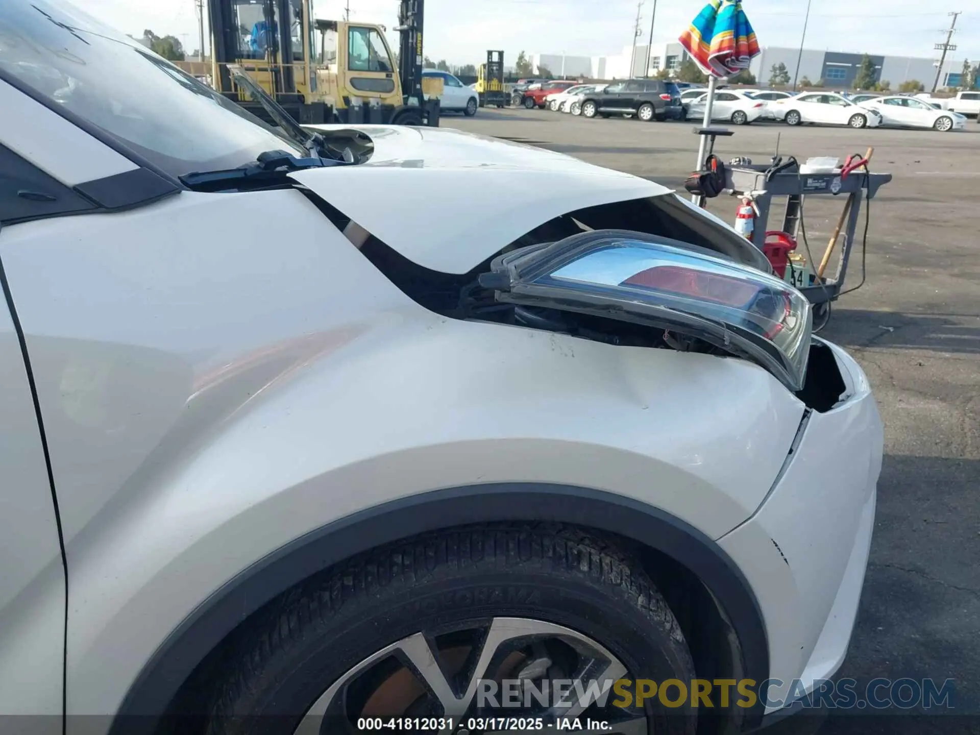 19 Photograph of a damaged car JTNKHMBX4K1040772 TOYOTA C-HR 2019