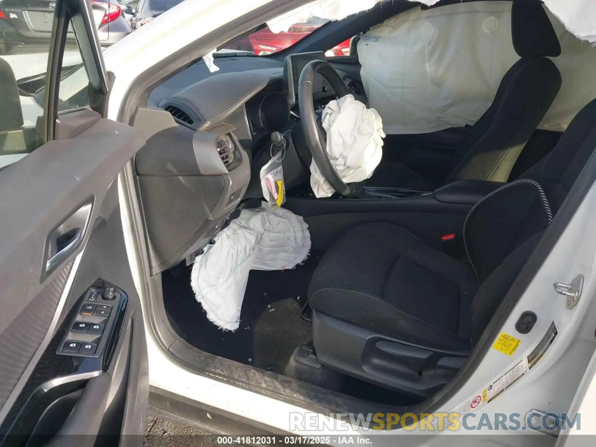 5 Photograph of a damaged car JTNKHMBX4K1040772 TOYOTA C-HR 2019