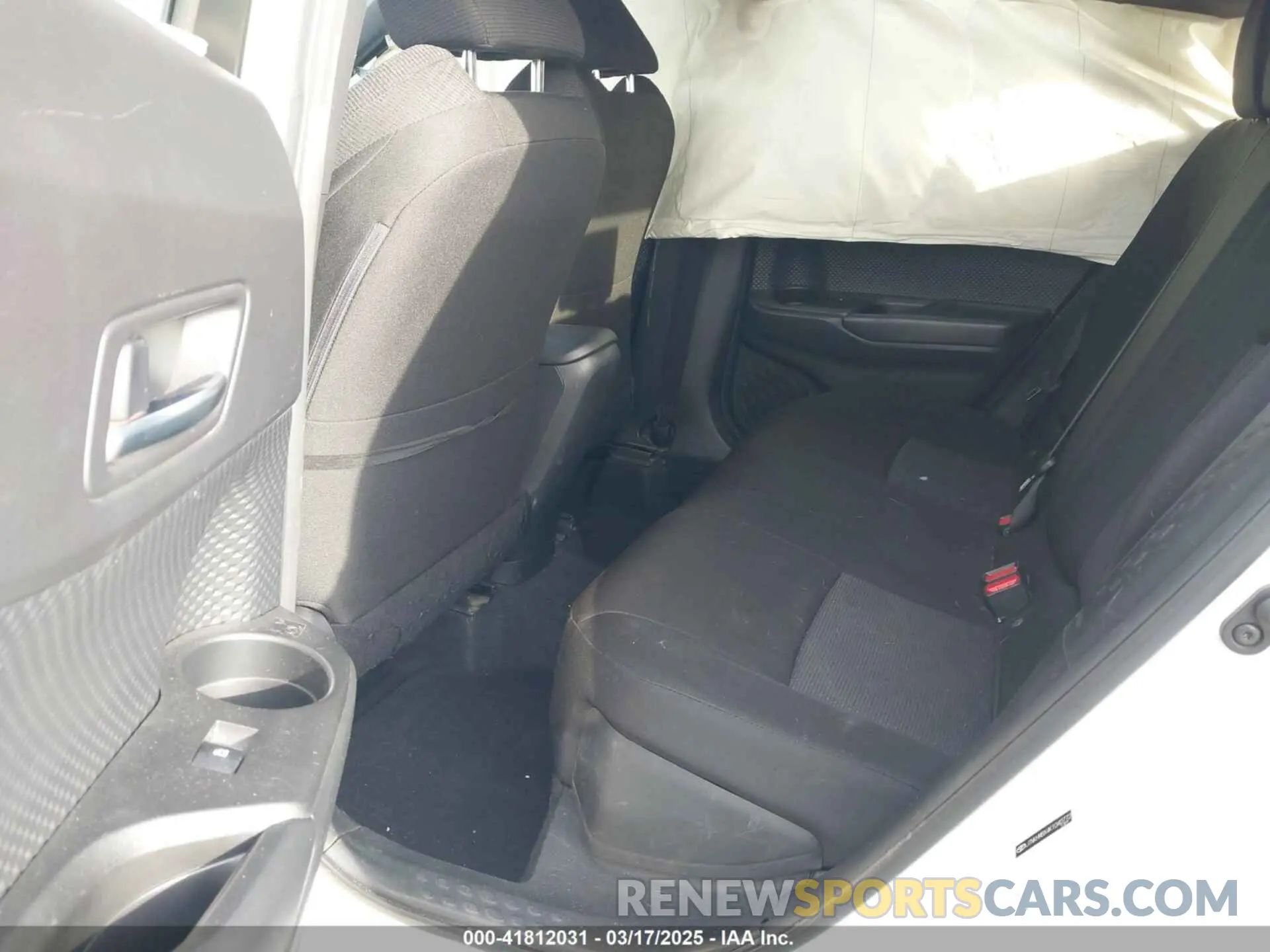 8 Photograph of a damaged car JTNKHMBX4K1040772 TOYOTA C-HR 2019