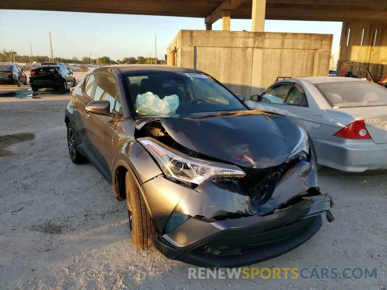 1 Photograph of a damaged car JTNKHMBX4K1047561 TOYOTA C-HR 2019