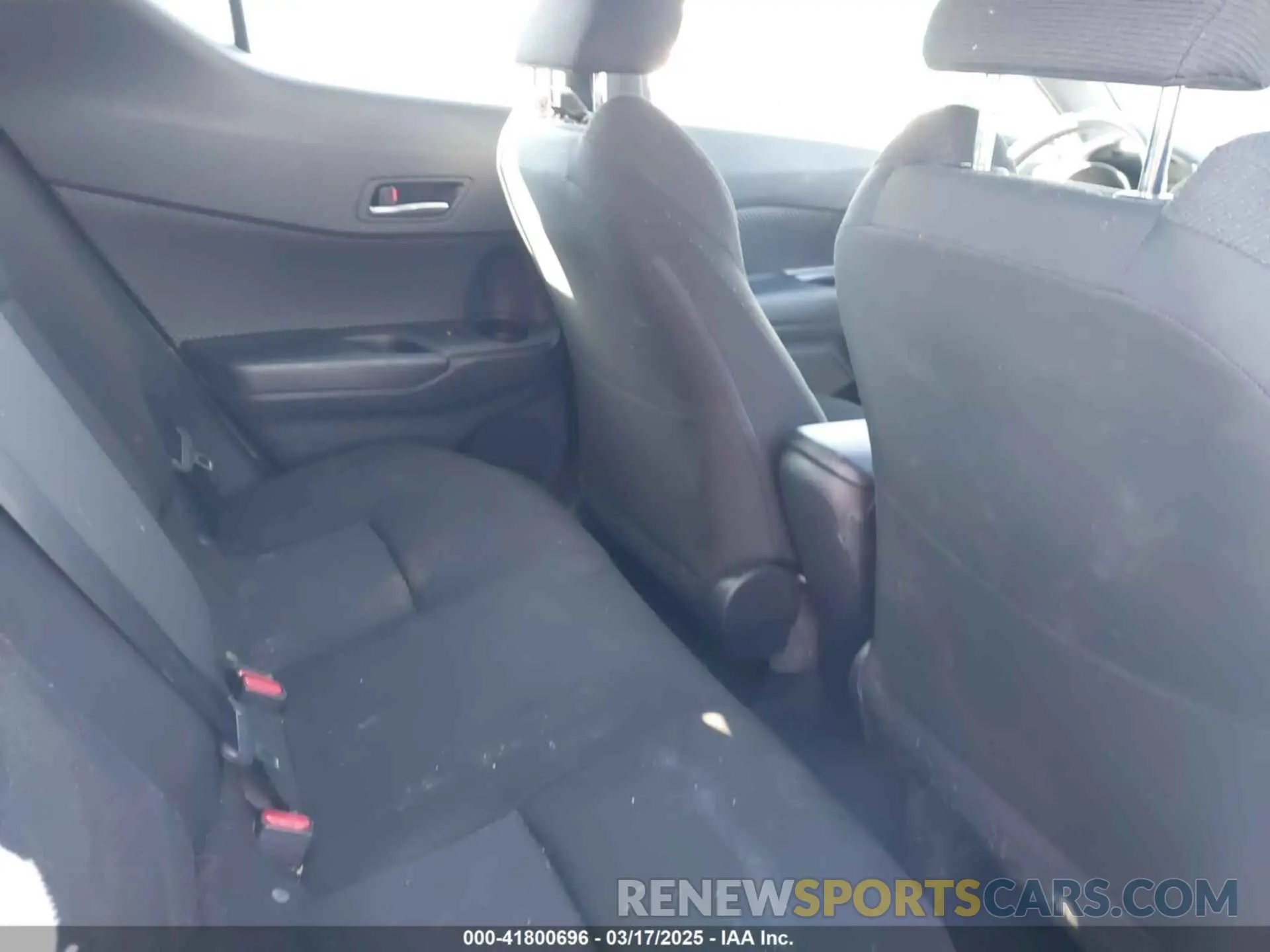 8 Photograph of a damaged car JTNKHMBX4K1048614 TOYOTA C-HR 2019