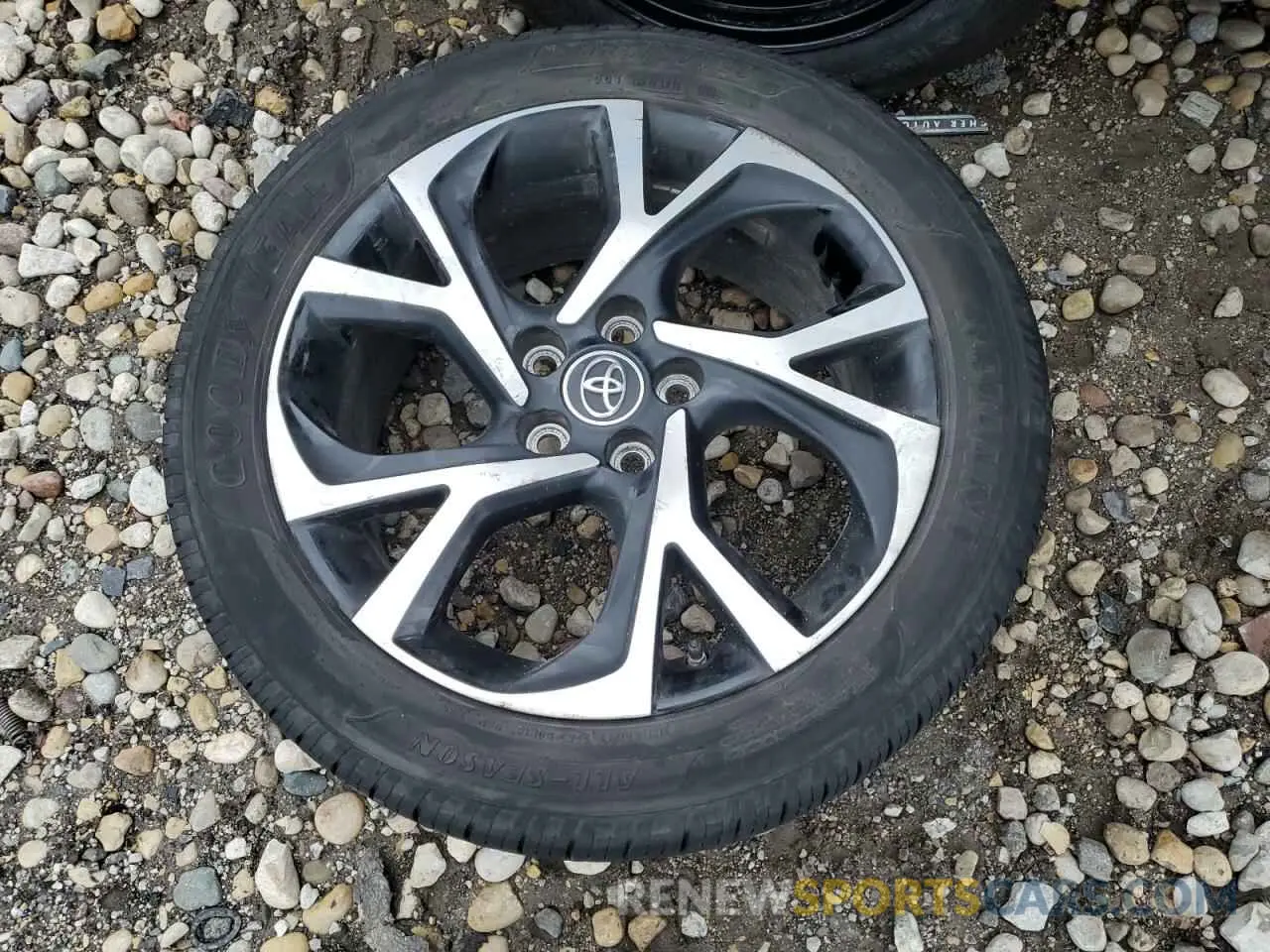 13 Photograph of a damaged car JTNKHMBX4K1056678 TOYOTA C-HR 2019