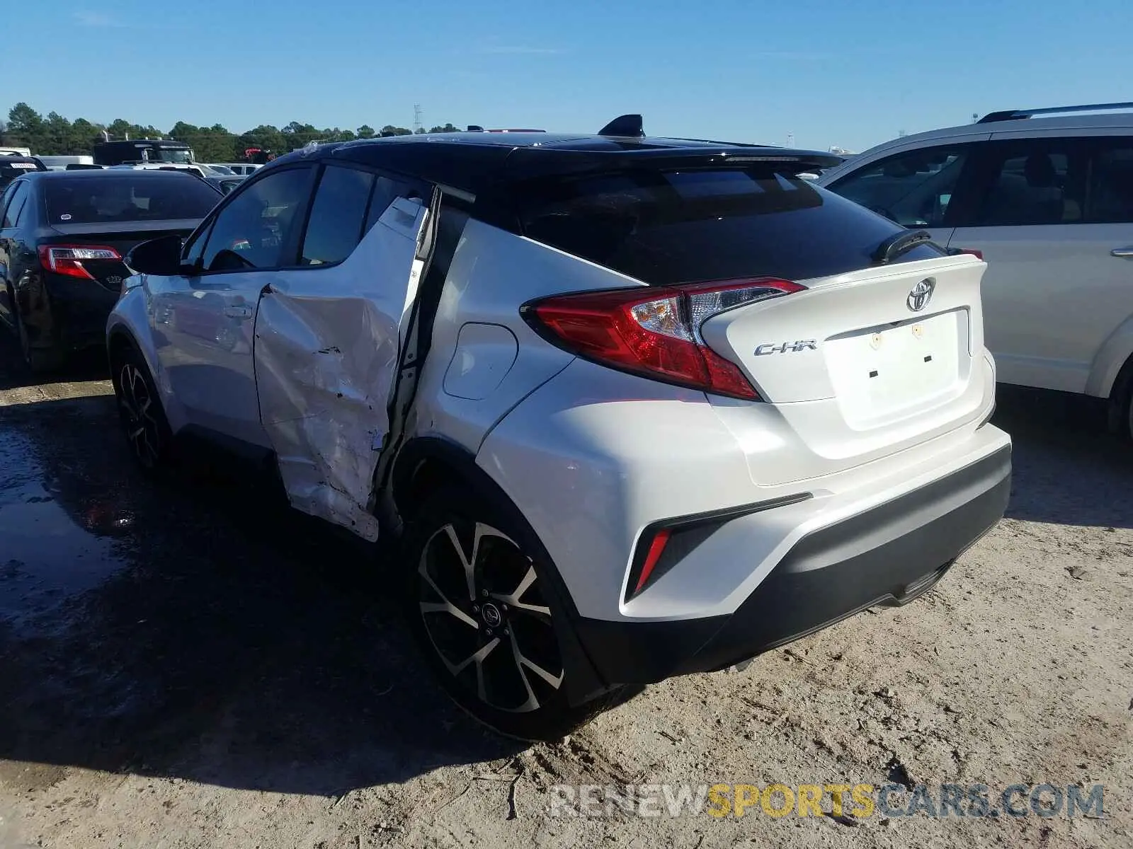 3 Photograph of a damaged car JTNKHMBX4K1058060 TOYOTA C-HR 2019
