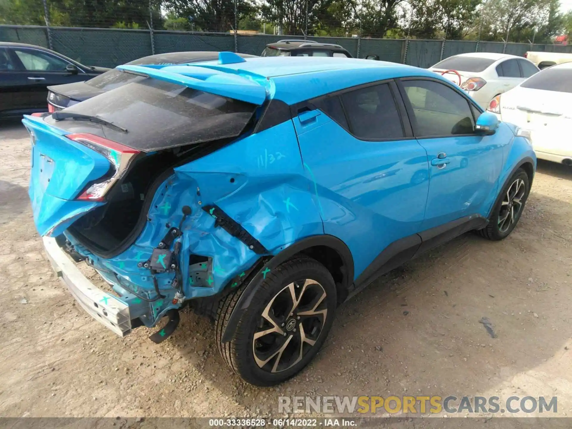 4 Photograph of a damaged car JTNKHMBX5K1016237 TOYOTA C-HR 2019