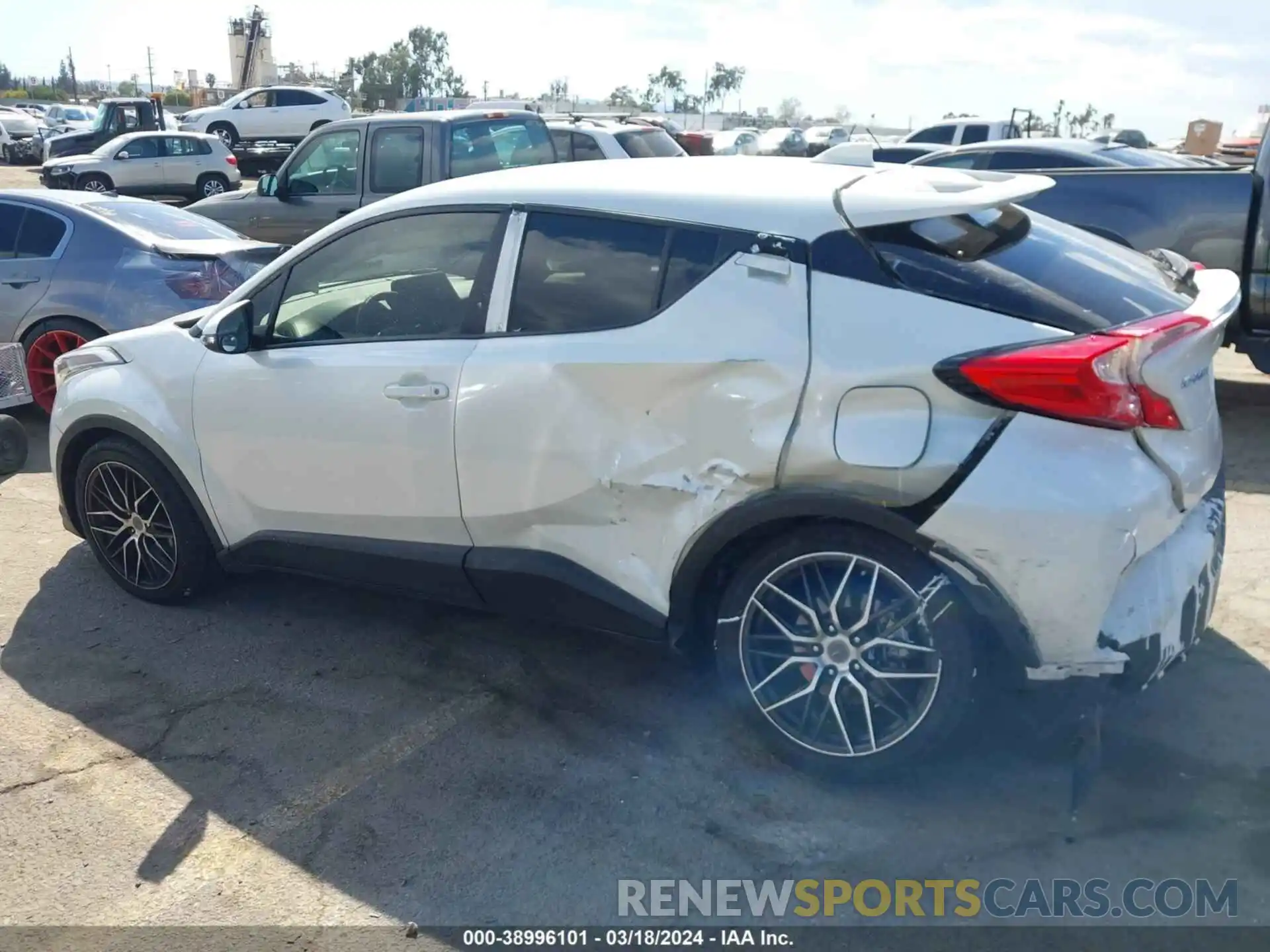 14 Photograph of a damaged car JTNKHMBX5K1028307 TOYOTA C-HR 2019