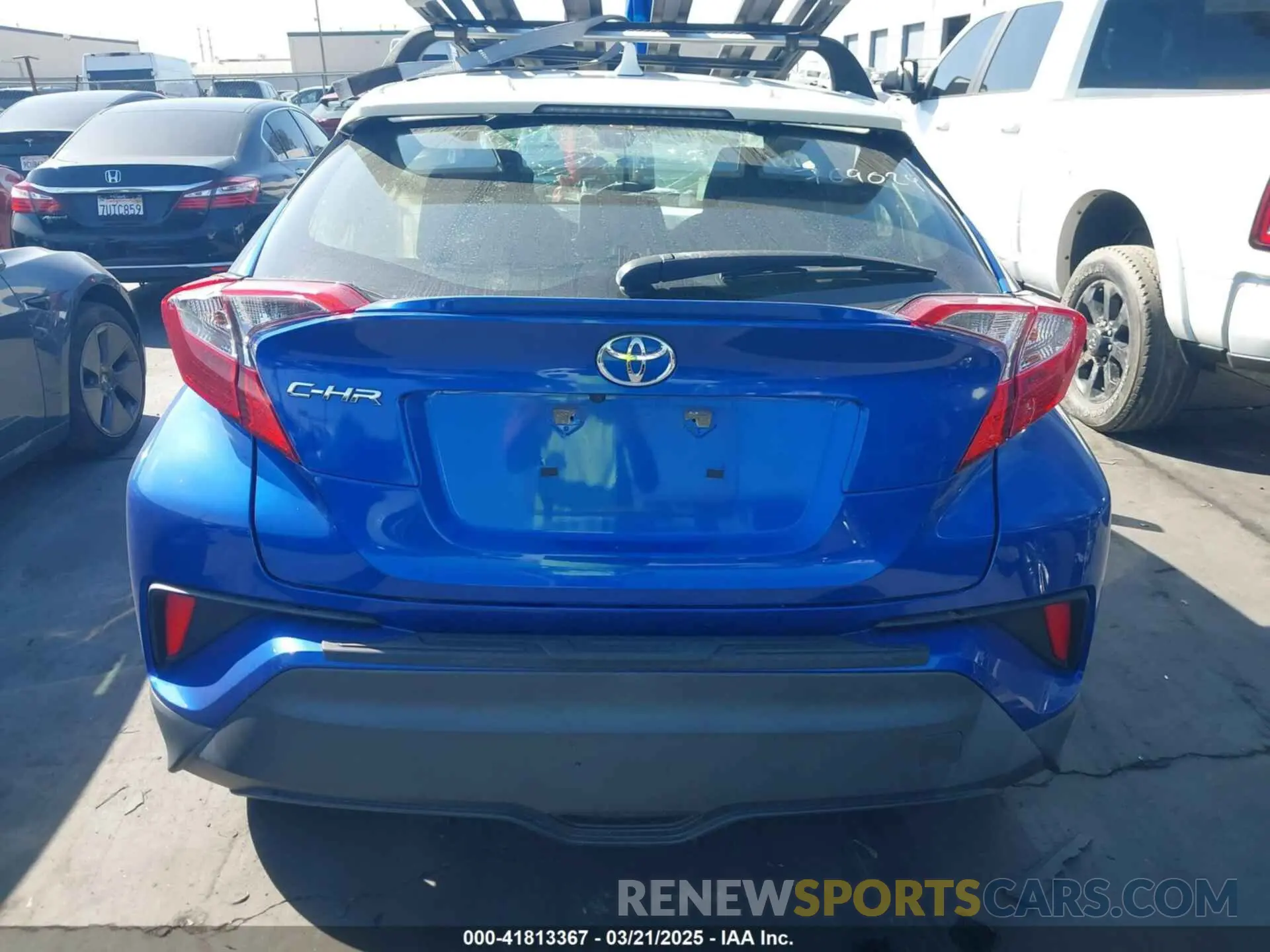 17 Photograph of a damaged car JTNKHMBX5K1043079 TOYOTA C-HR 2019