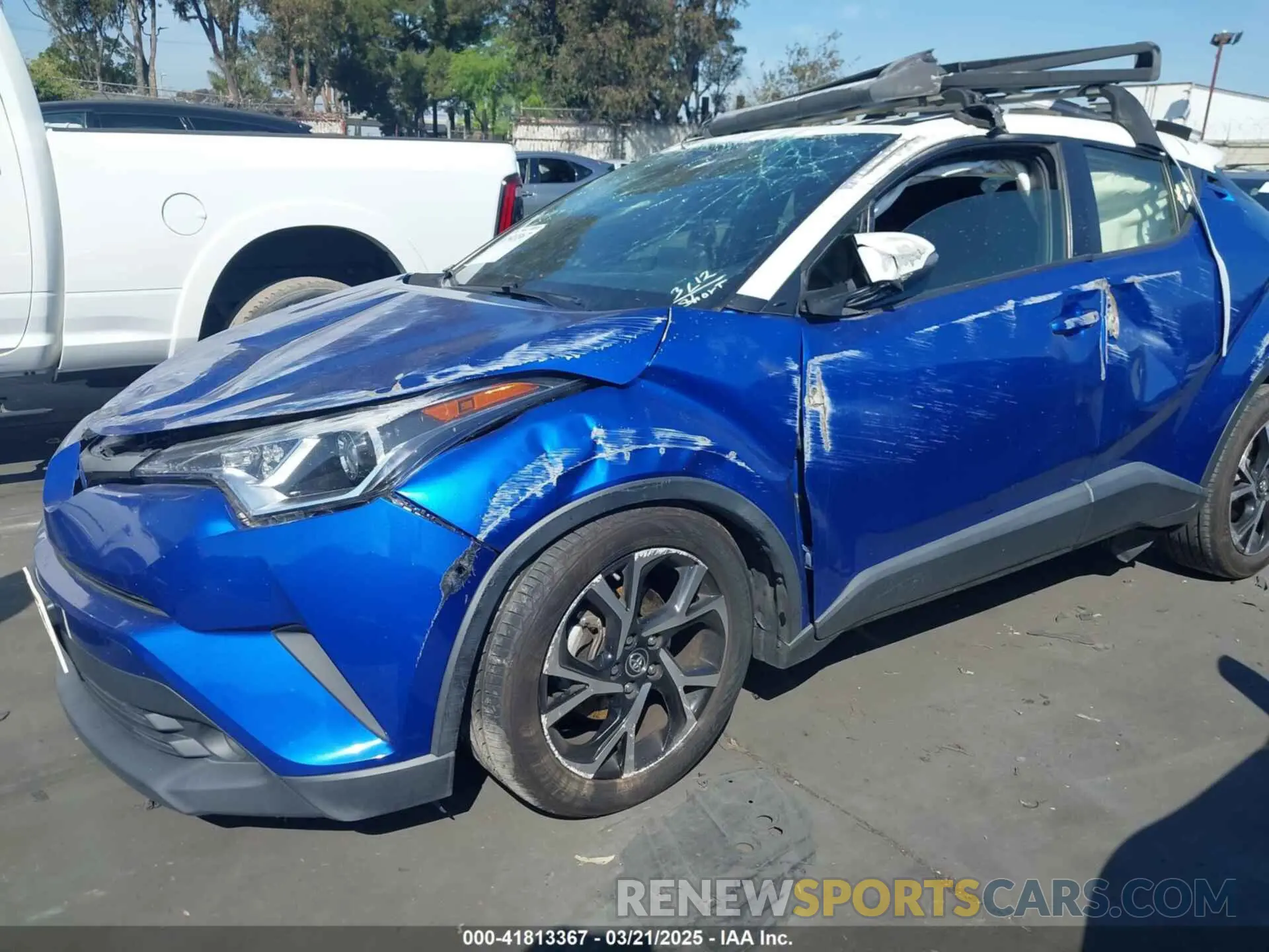 18 Photograph of a damaged car JTNKHMBX5K1043079 TOYOTA C-HR 2019