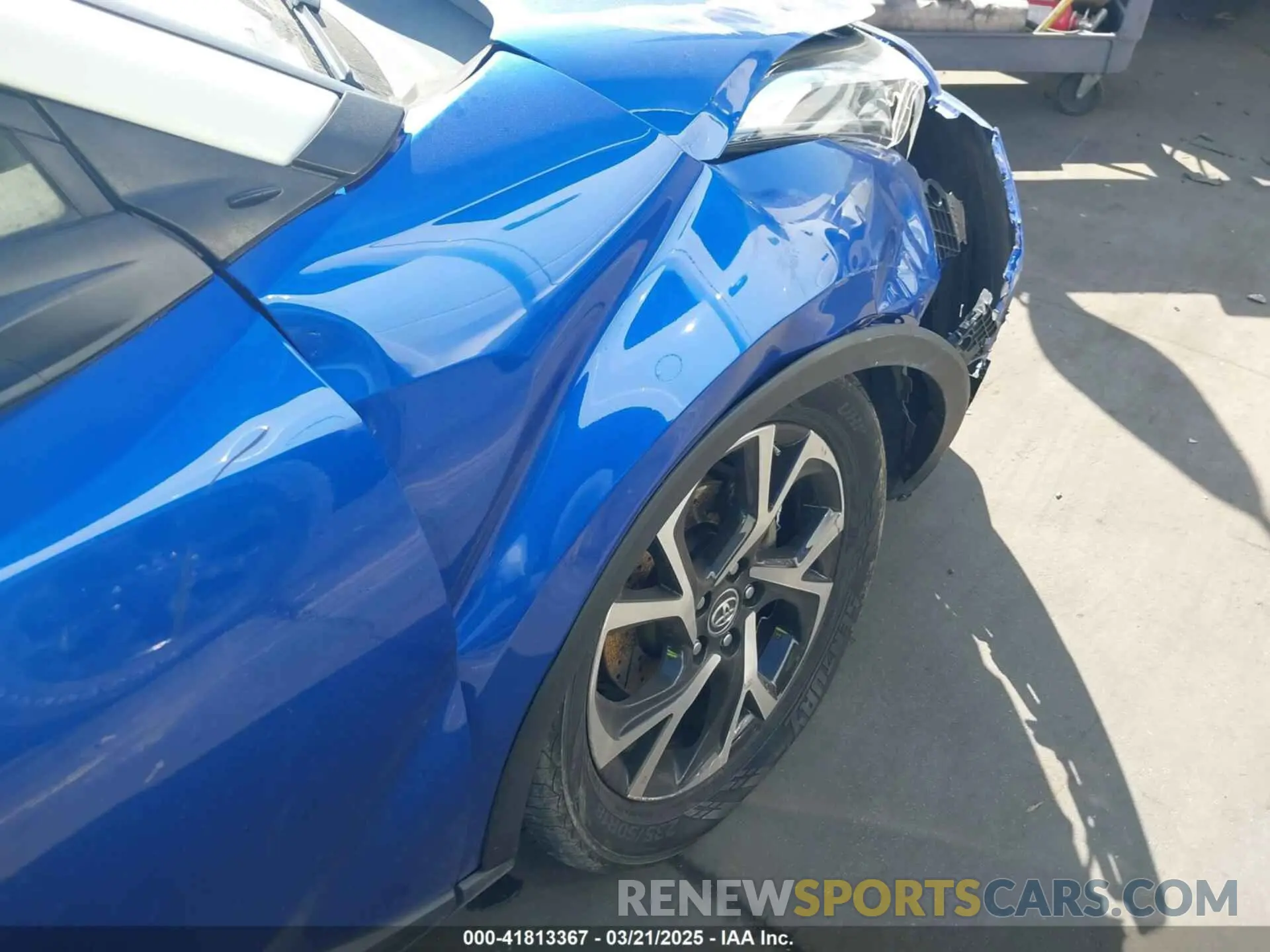 19 Photograph of a damaged car JTNKHMBX5K1043079 TOYOTA C-HR 2019