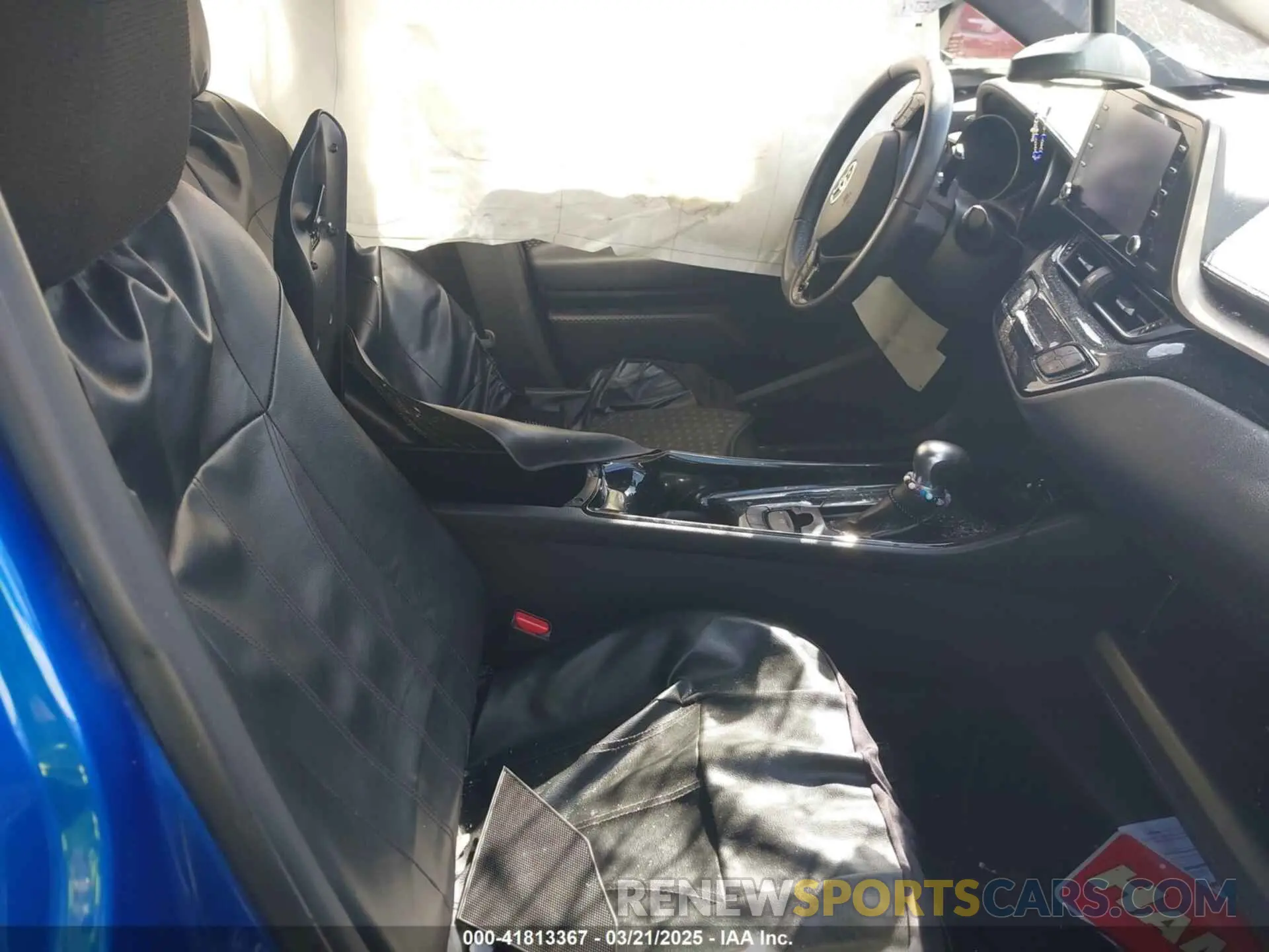 5 Photograph of a damaged car JTNKHMBX5K1043079 TOYOTA C-HR 2019