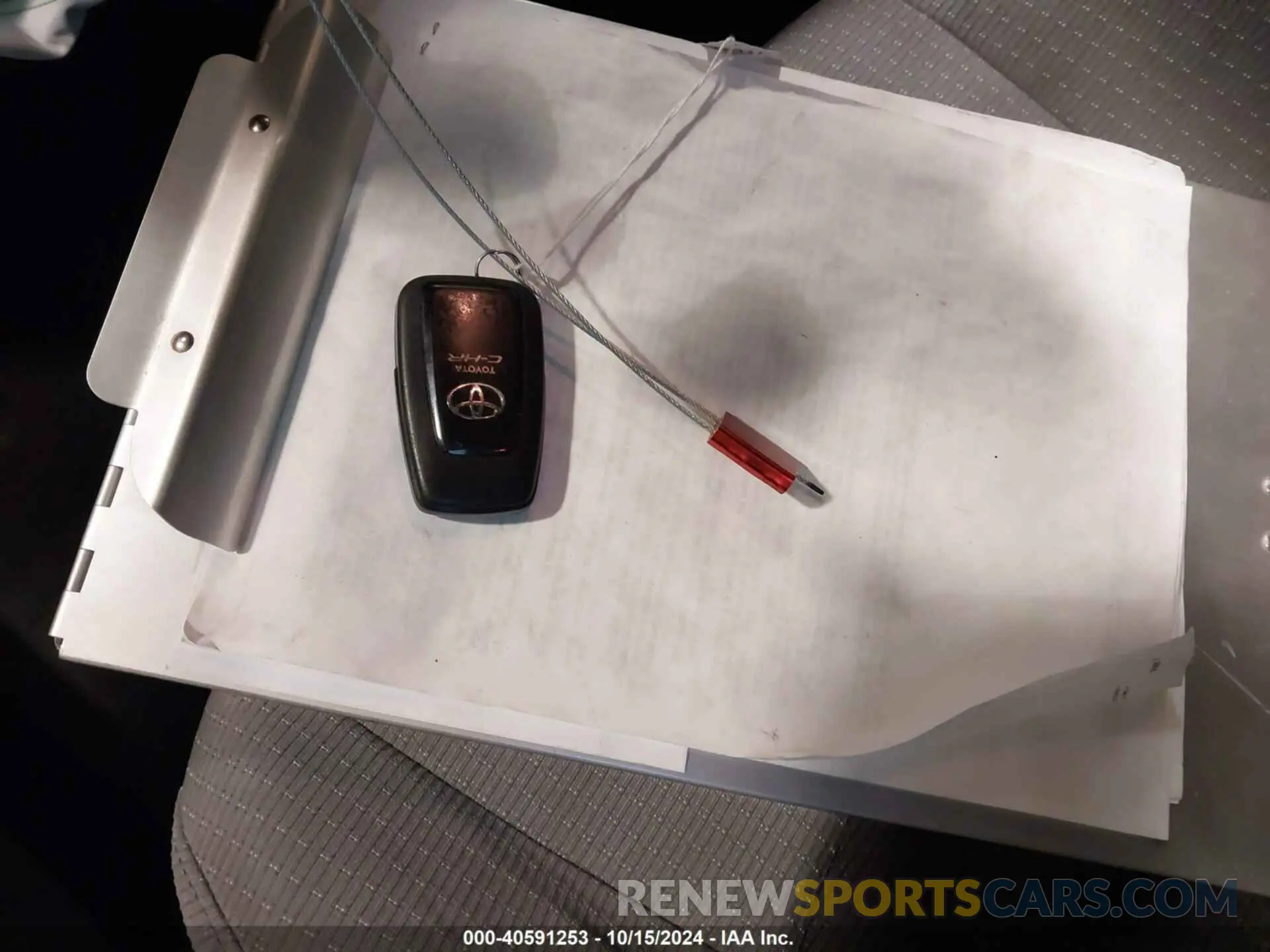 11 Photograph of a damaged car JTNKHMBX5K1048931 TOYOTA C-HR 2019