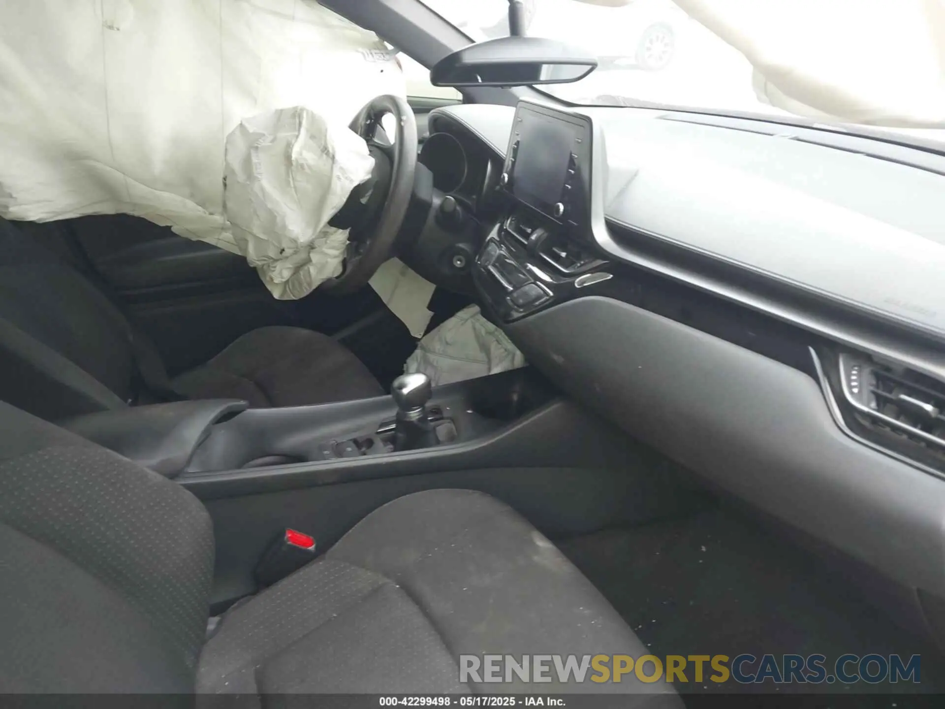 5 Photograph of a damaged car JTNKHMBX5K1053787 TOYOTA C-HR 2019