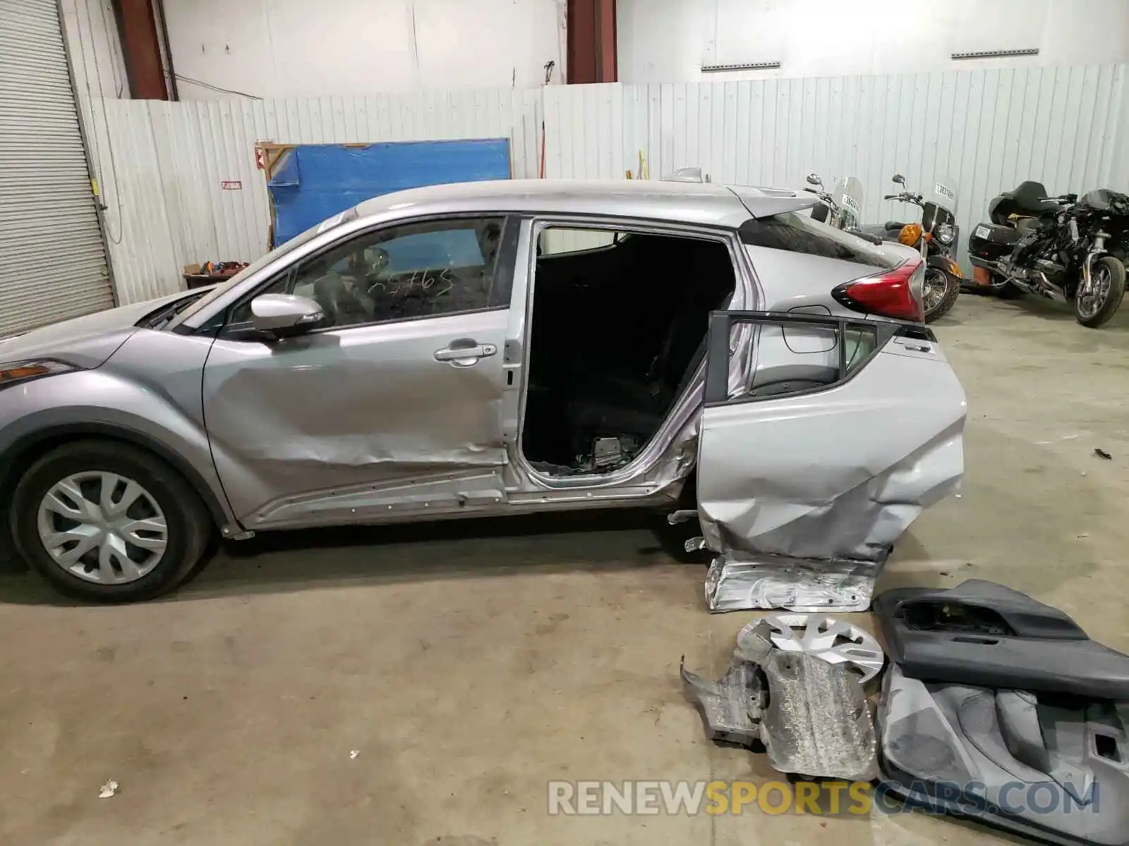 9 Photograph of a damaged car JTNKHMBX5K1058973 TOYOTA C-HR 2019