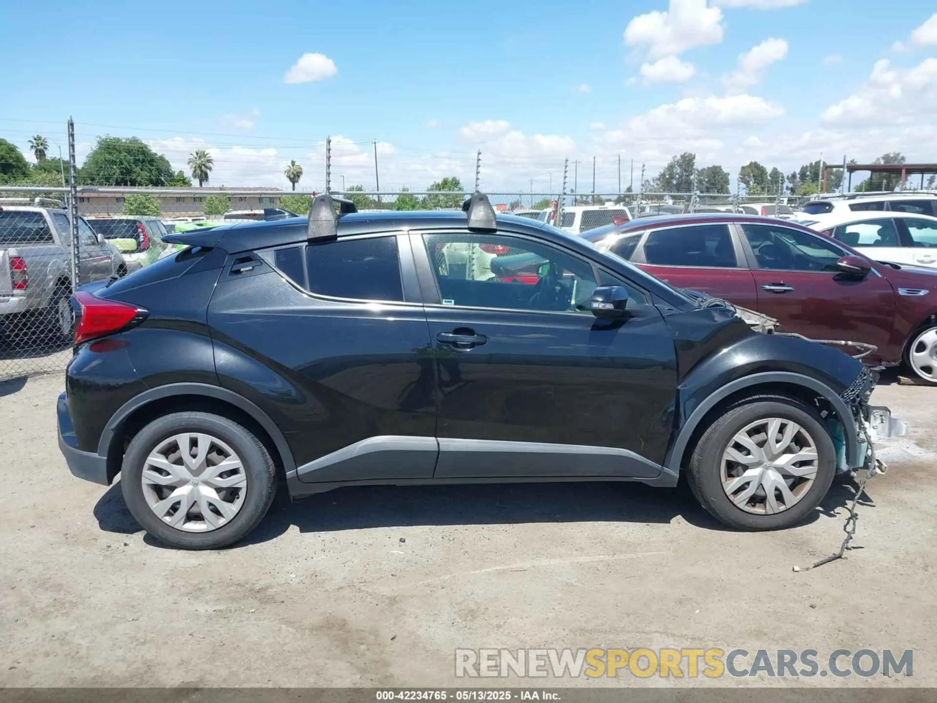 14 Photograph of a damaged car JTNKHMBX5K1059637 TOYOTA C-HR 2019