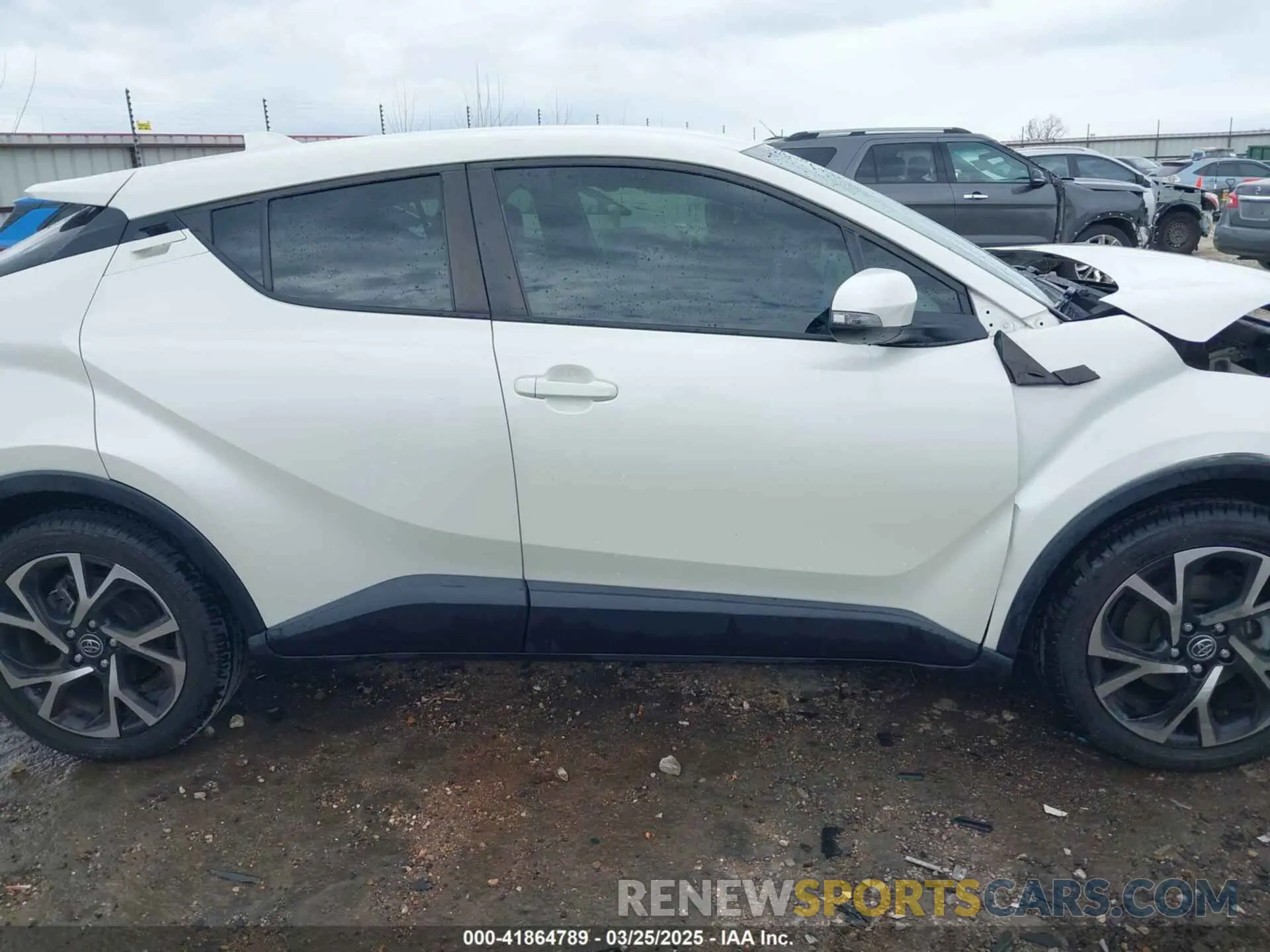 14 Photograph of a damaged car JTNKHMBX5K1061663 TOYOTA C-HR 2019