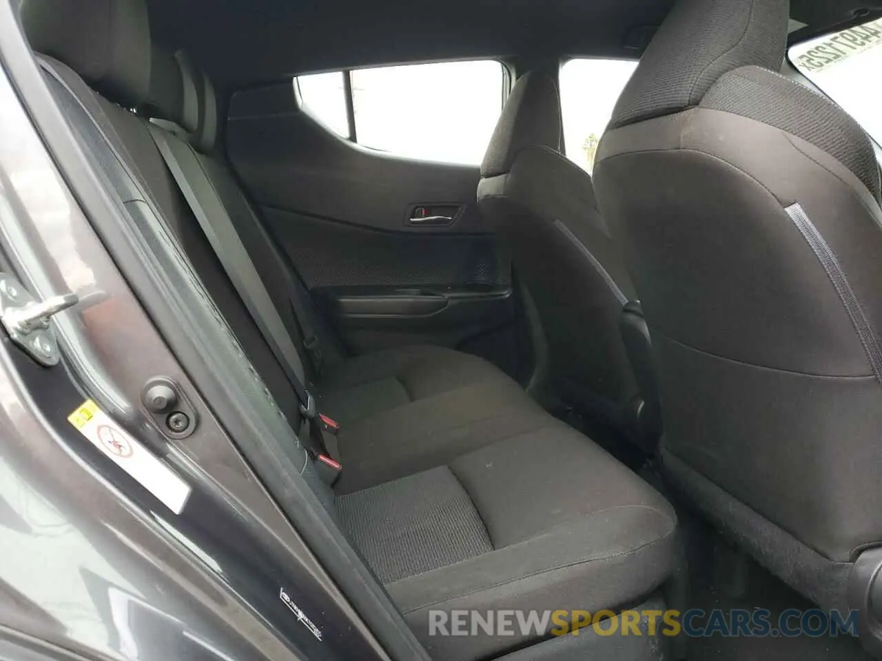 10 Photograph of a damaged car JTNKHMBX6K1032415 TOYOTA C-HR 2019