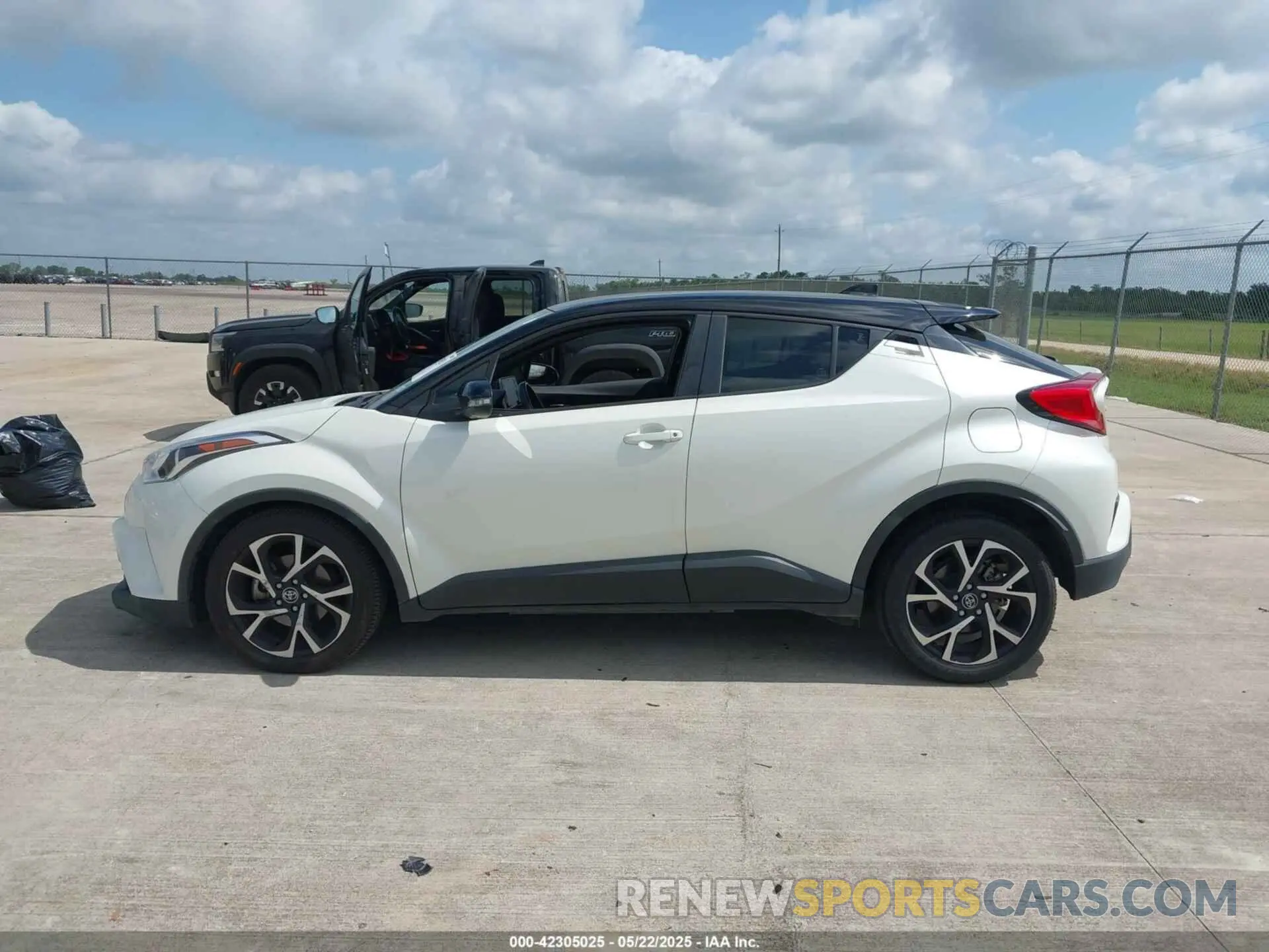 14 Photograph of a damaged car JTNKHMBX6K1036948 TOYOTA C-HR 2019