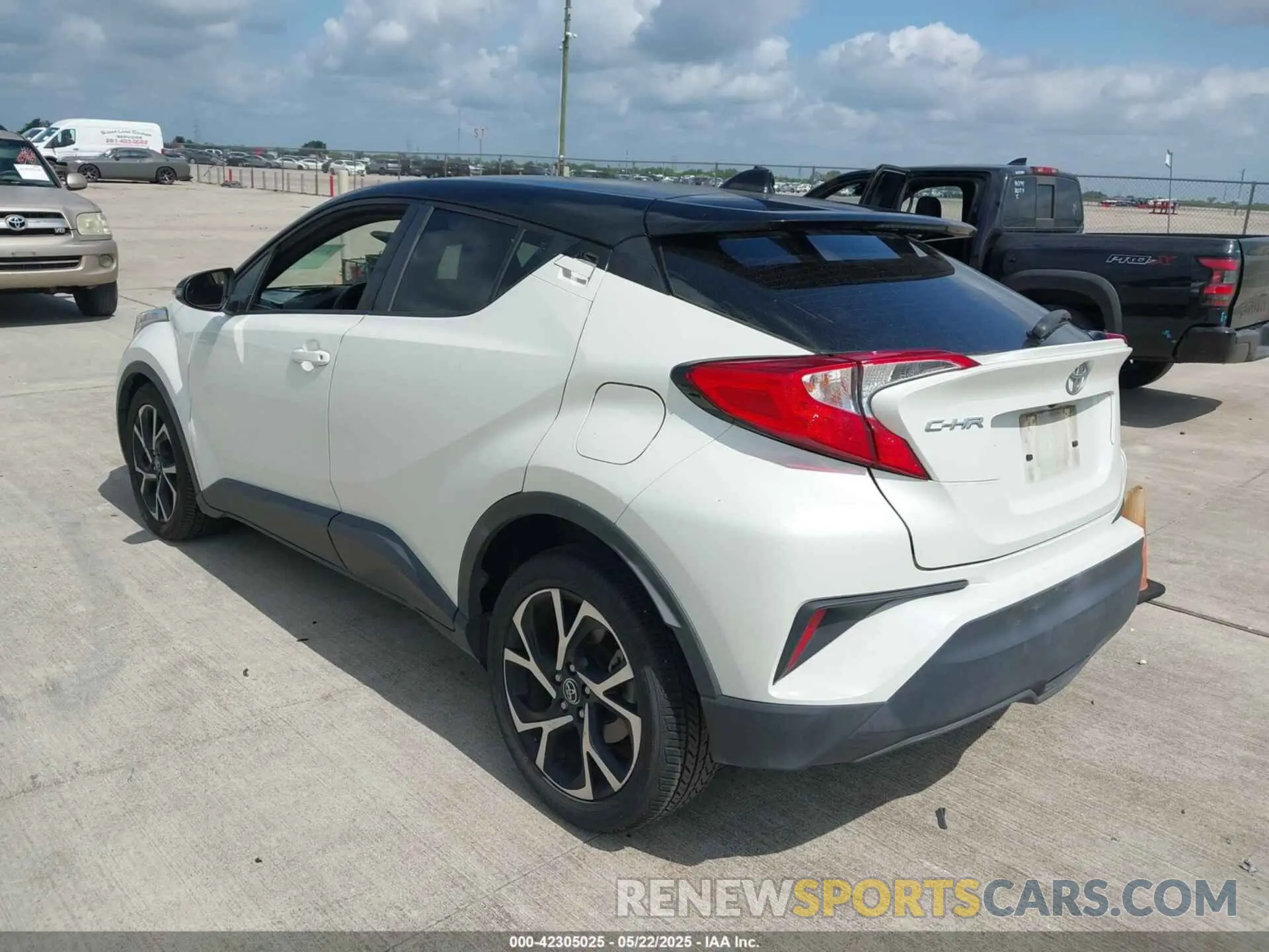 3 Photograph of a damaged car JTNKHMBX6K1036948 TOYOTA C-HR 2019