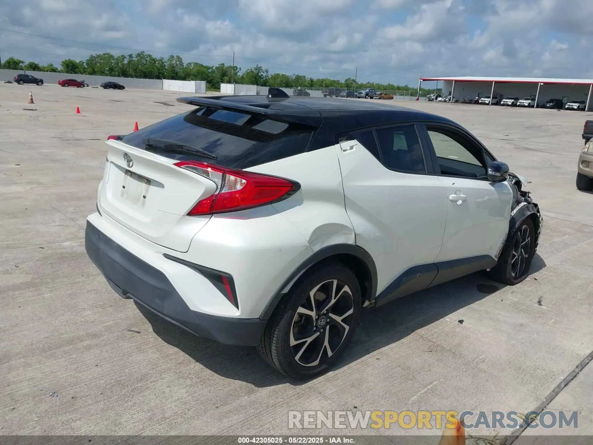 4 Photograph of a damaged car JTNKHMBX6K1036948 TOYOTA C-HR 2019