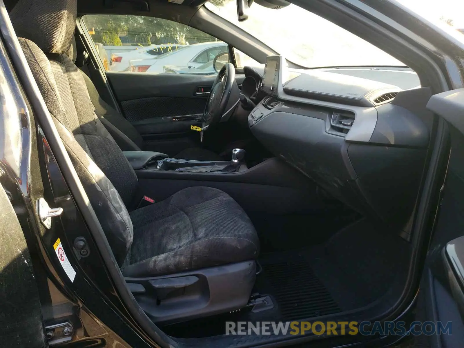 5 Photograph of a damaged car JTNKHMBX6K1058710 TOYOTA C-HR 2019