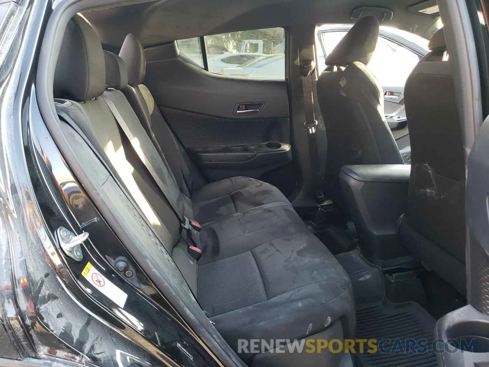 6 Photograph of a damaged car JTNKHMBX6K1058710 TOYOTA C-HR 2019