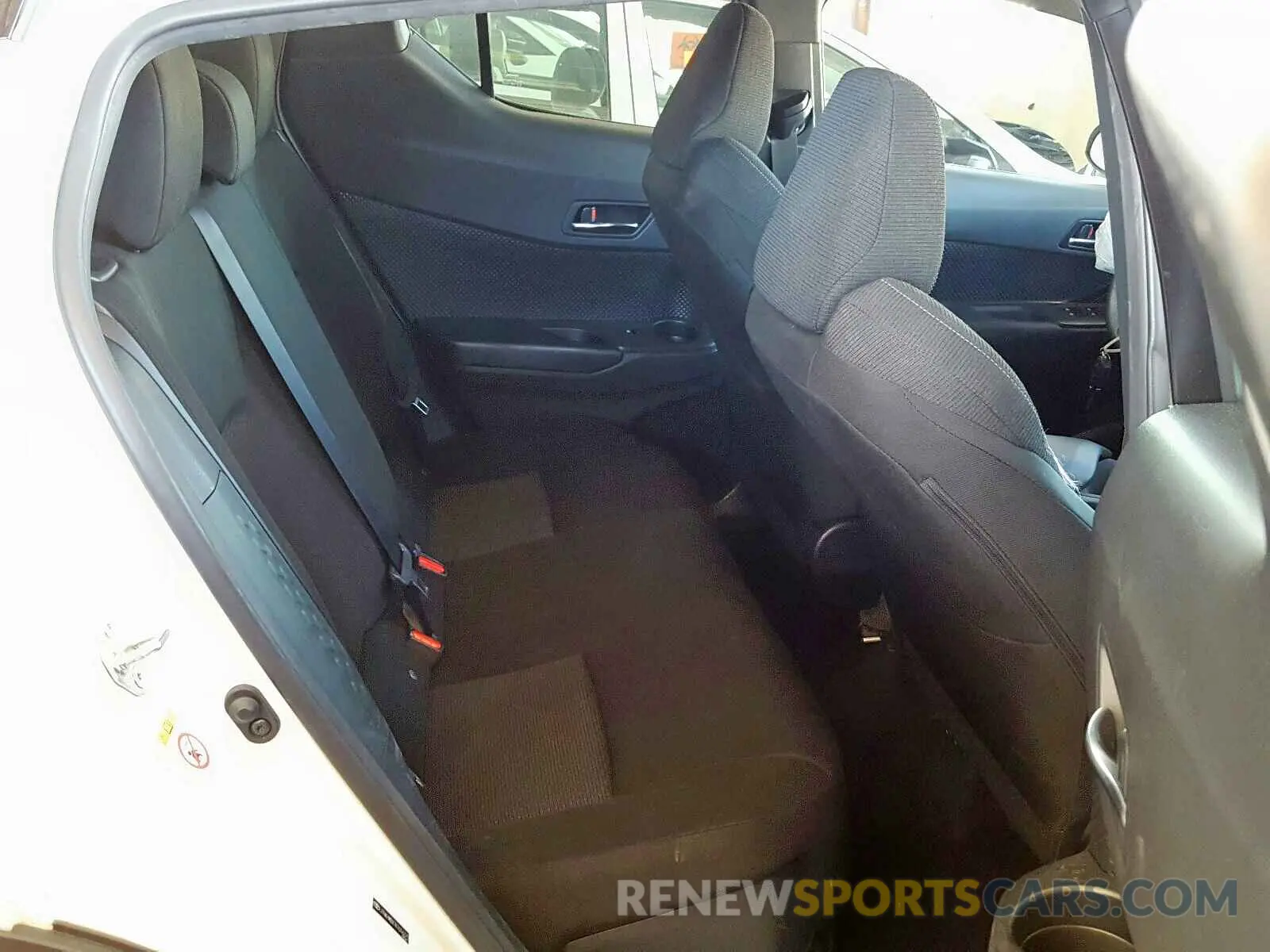 6 Photograph of a damaged car JTNKHMBX7K1016370 TOYOTA C-HR 2019